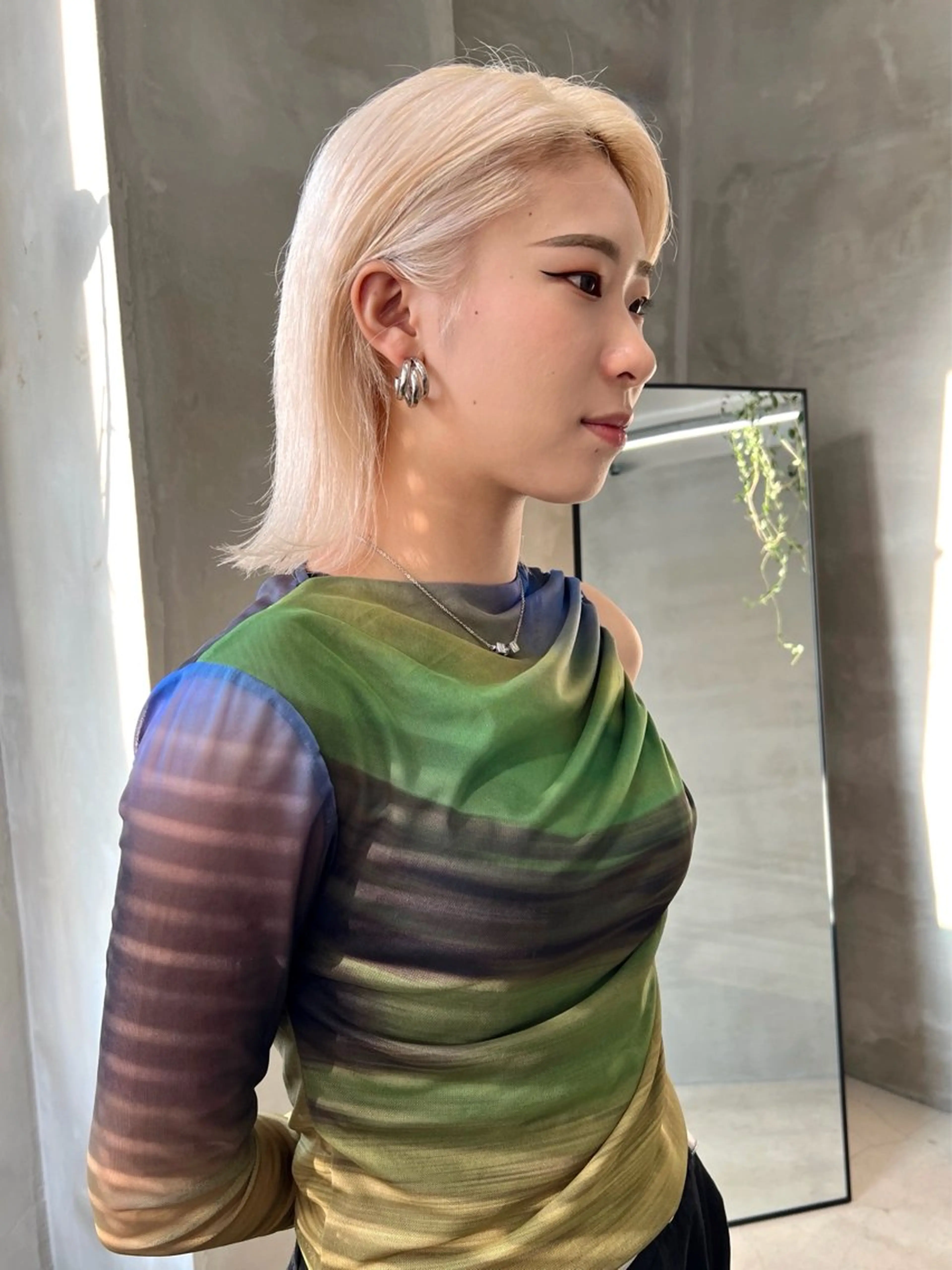 ショート カラー ブロンド ホワイトブロンド カット ヘアカラー トリートメント Kaito🐶/ デザイン/レイヤーのヘアスタイル