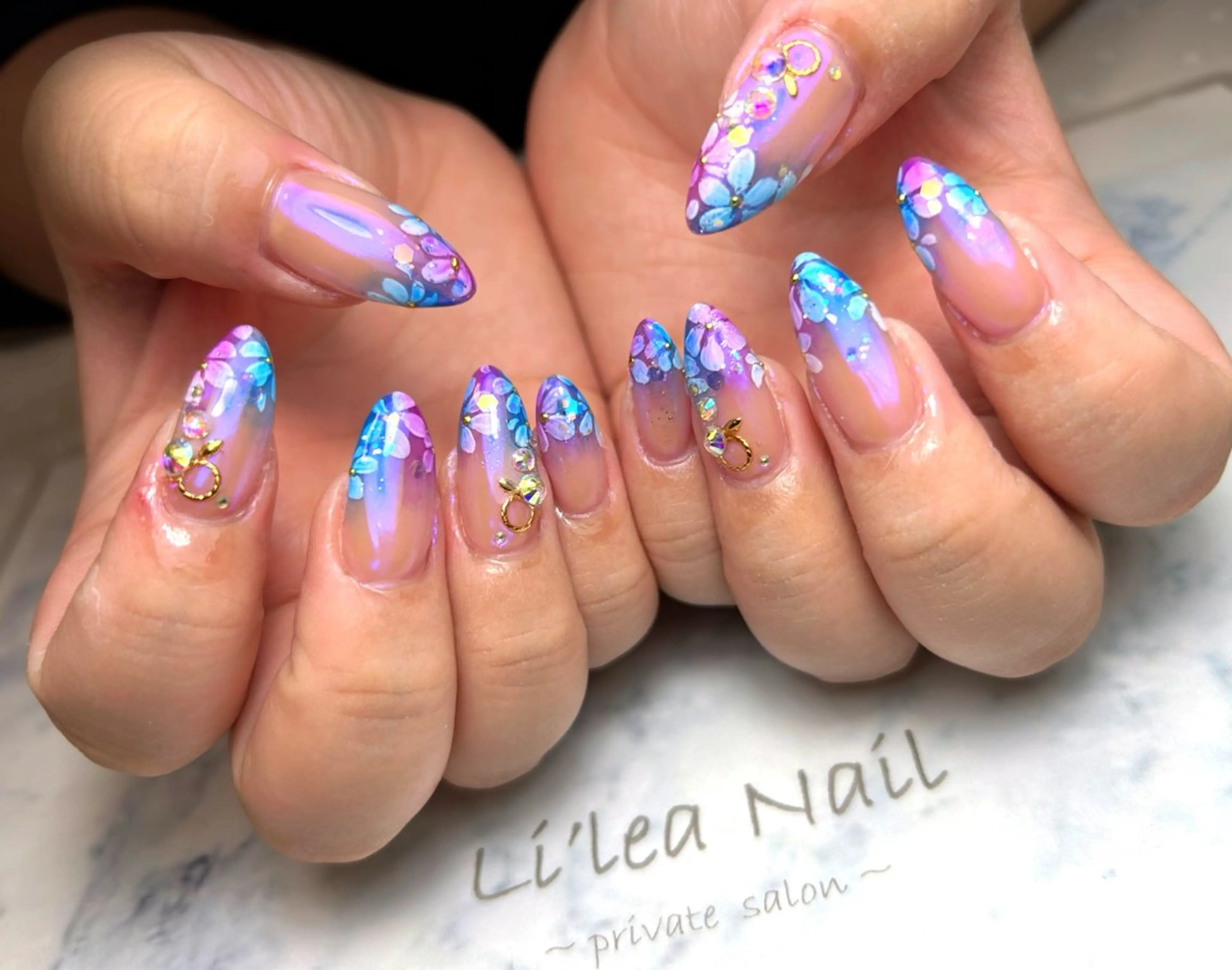 ネイル Li'leaNail AINAのネイルデザイン