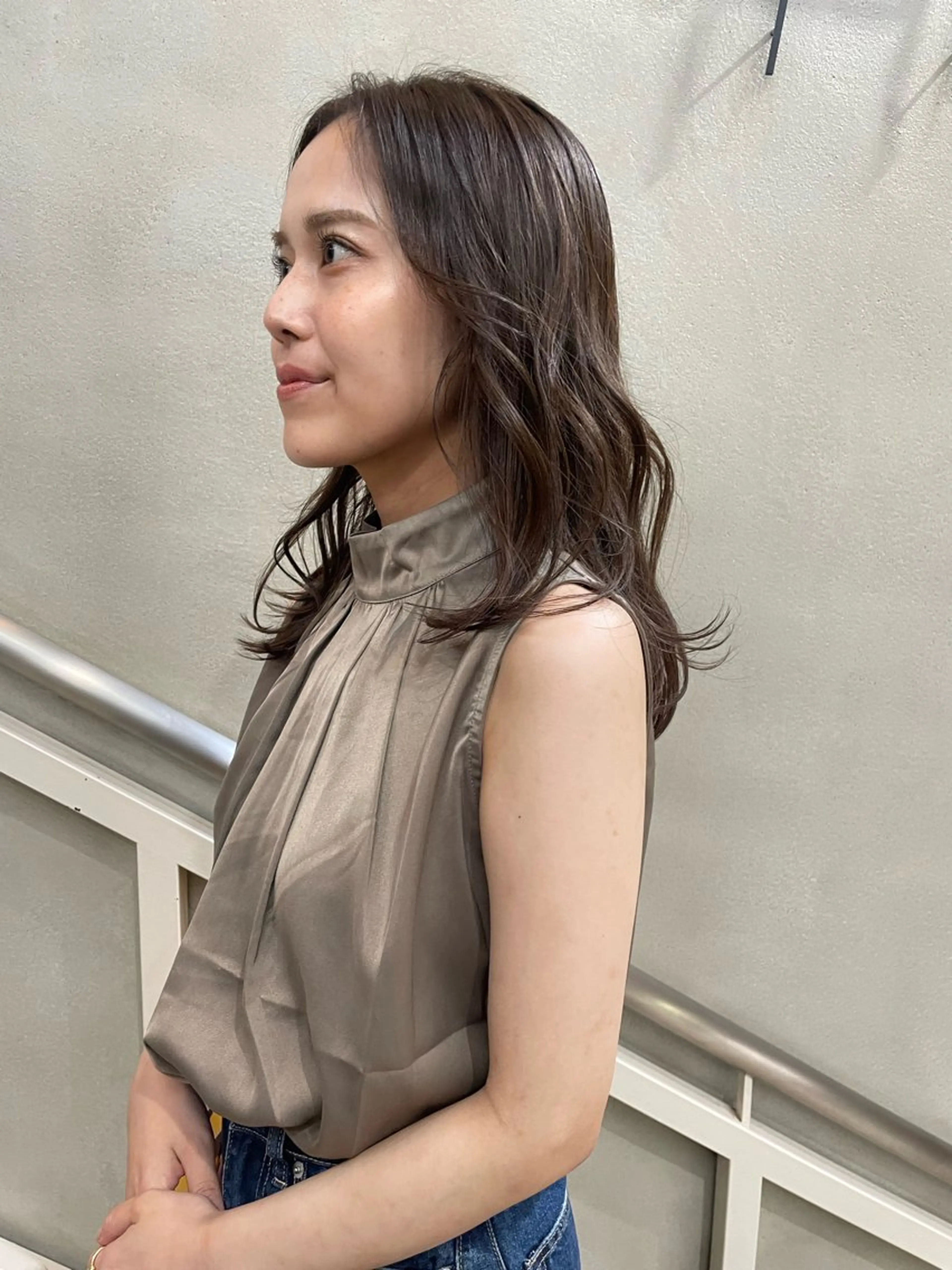 ロング カラー 佐藤 永夏のヘアスタイル