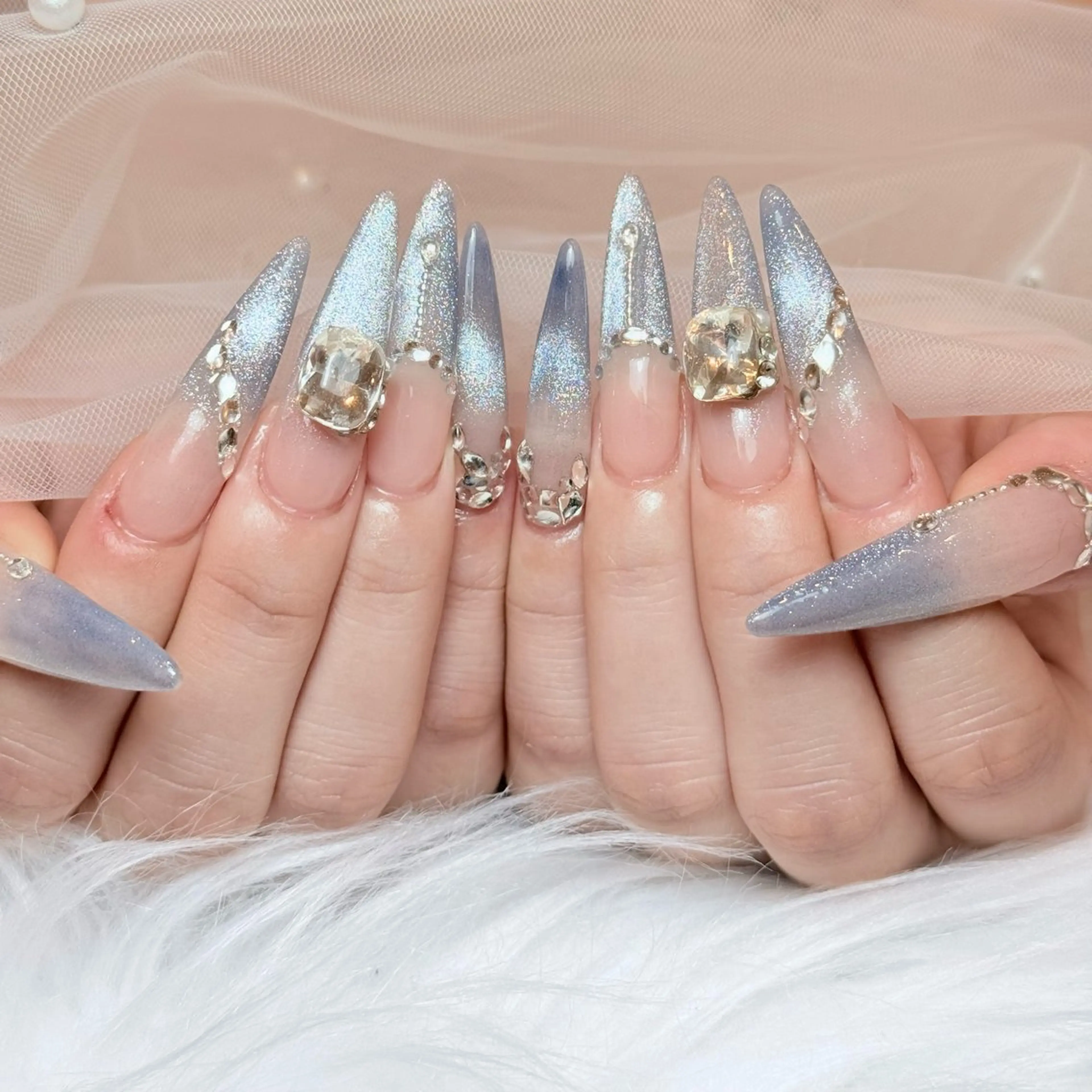 ネイル チークネイル ドット フレンチネイル グラデーション ハート ハンドネイル ハンドケア Nihonthy Nail 新宿のネイルデザイン