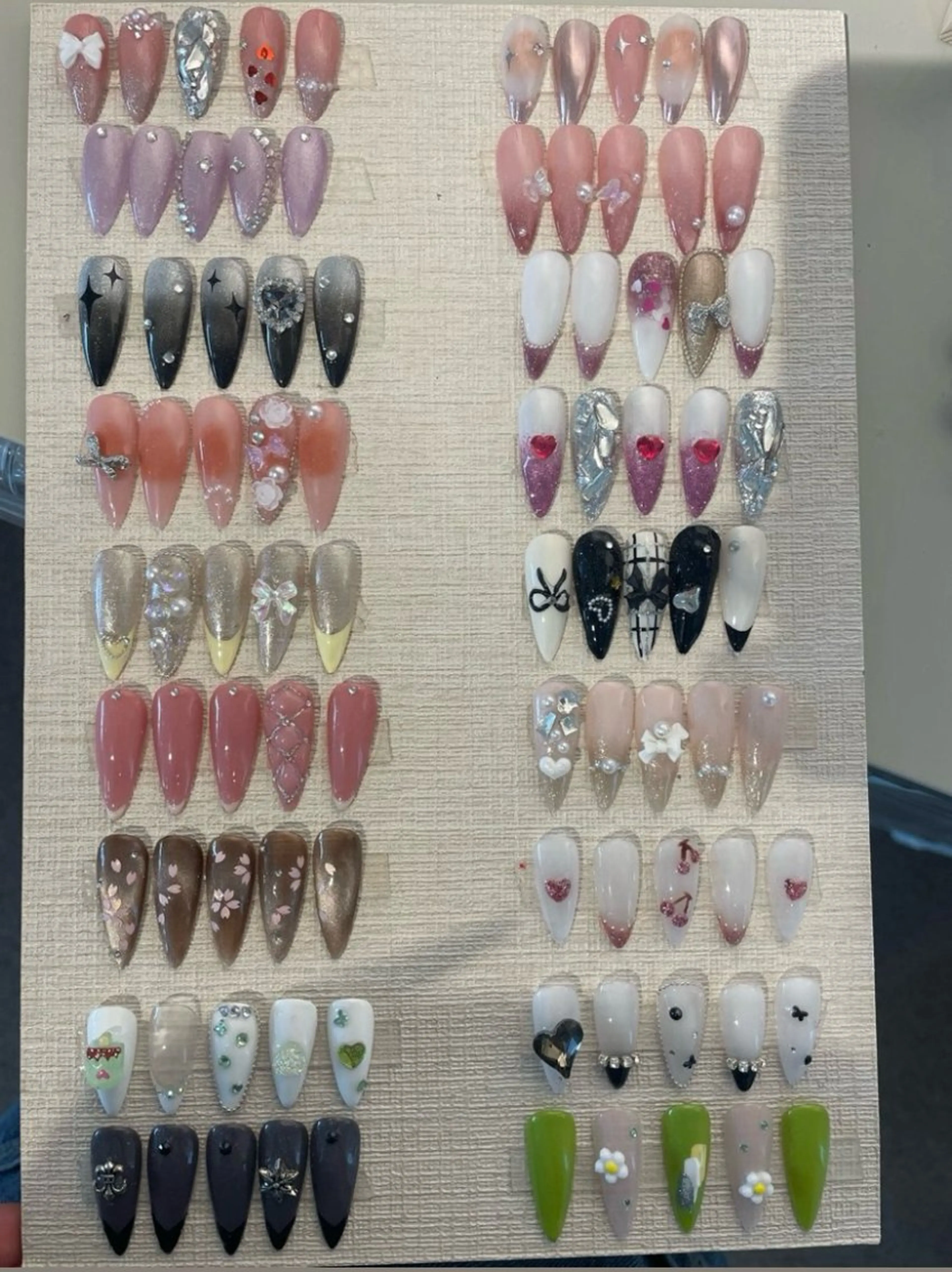 ネイル NinaBeauty リリのネイルデザイン