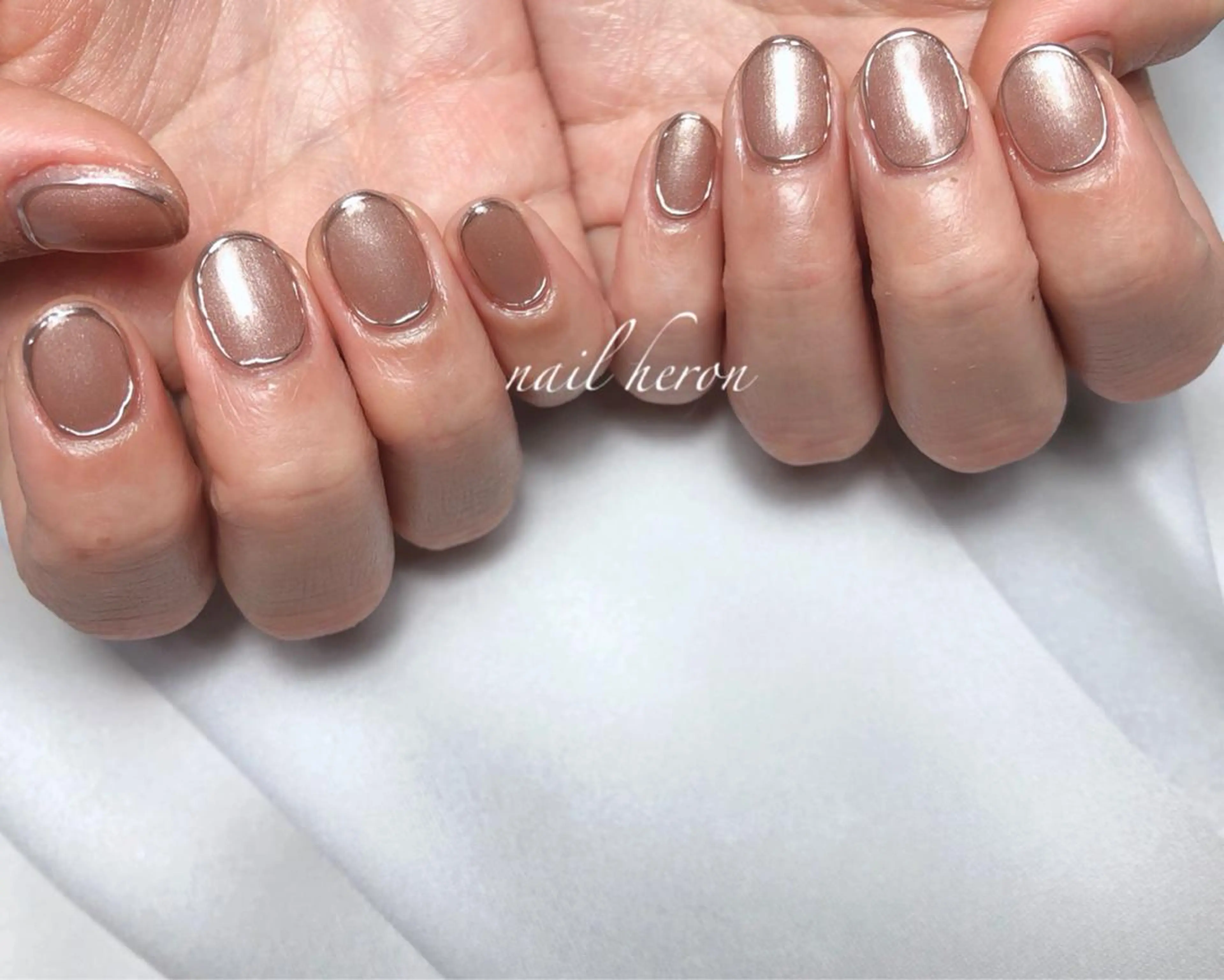 ネイル ミラーネイル ハンドネイル saki_ nail heronのネイルデザイン