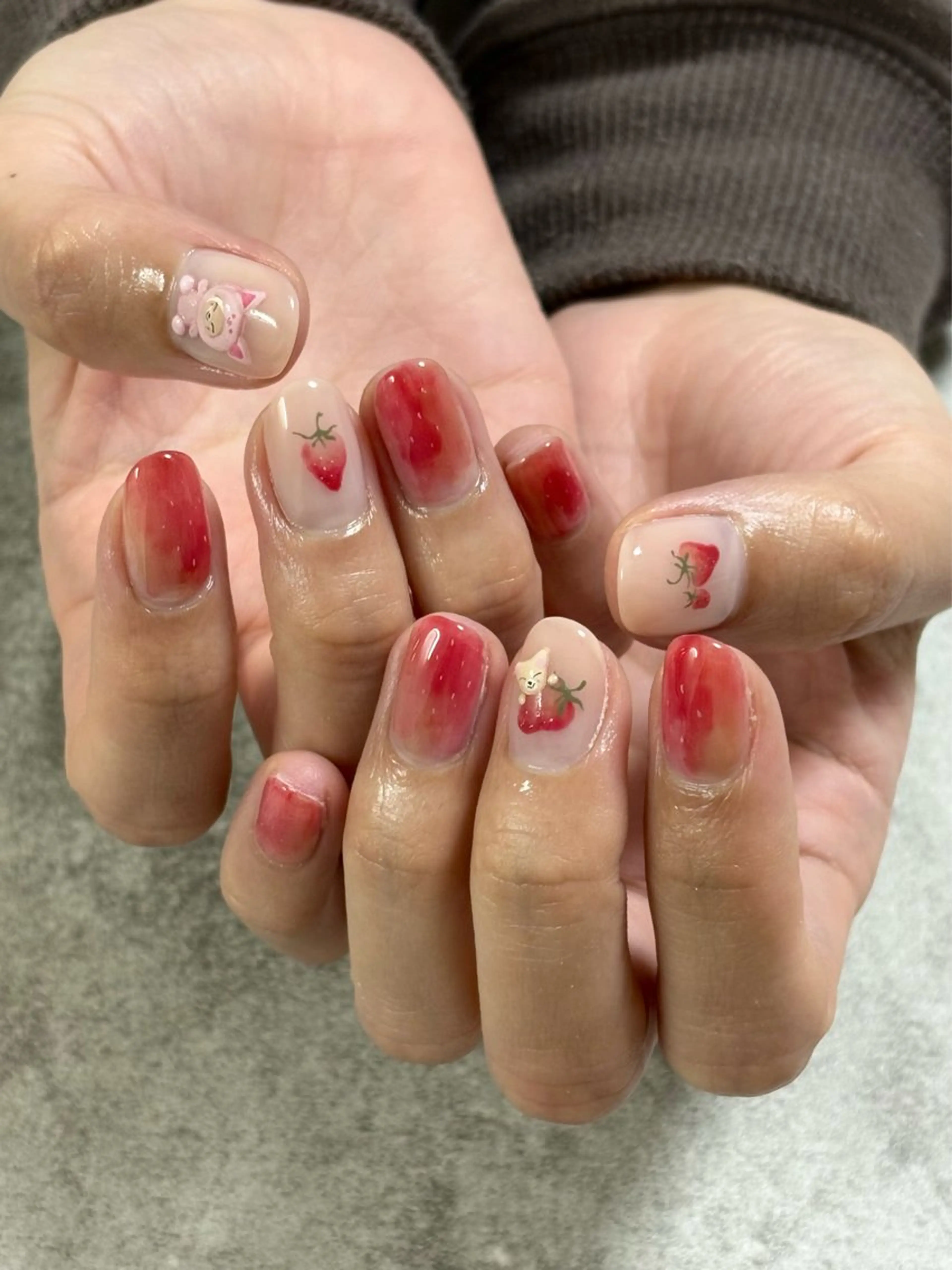 ネイル ハンドネイル FIORITURA Maikoのネイルデザイン