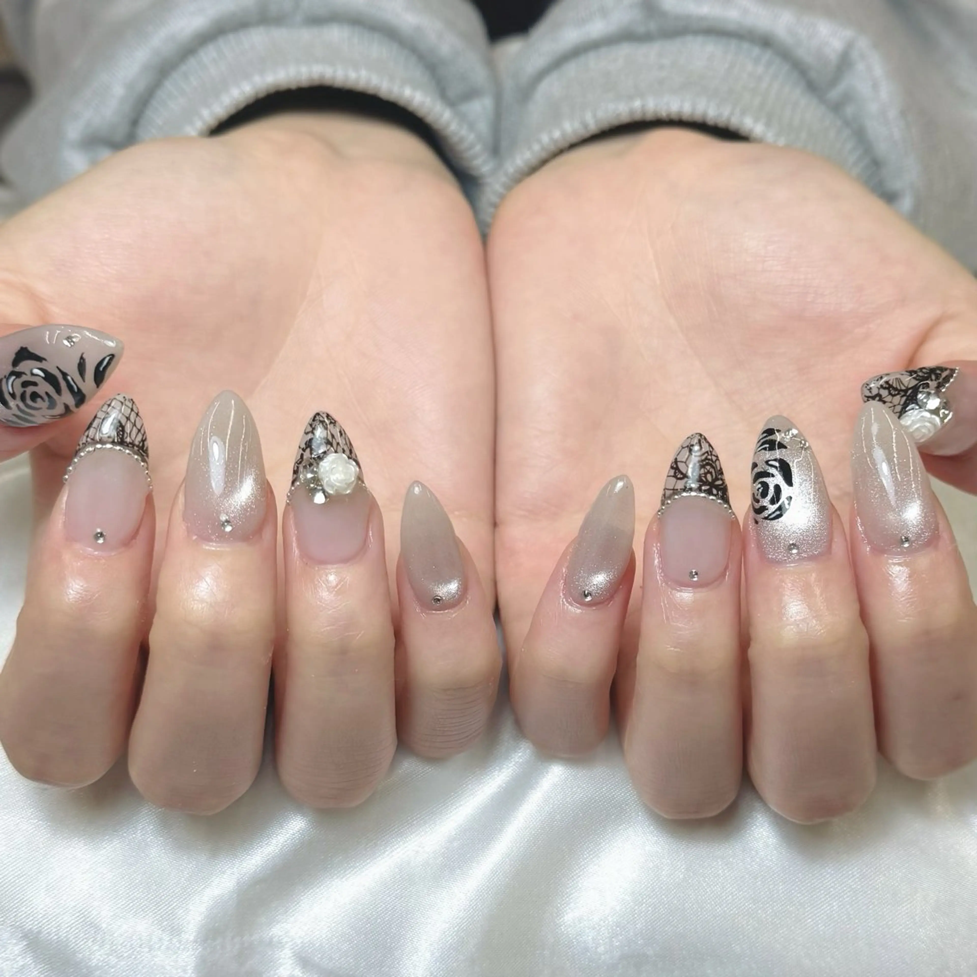 ネイル NAIL atre AYAのネイルデザイン
