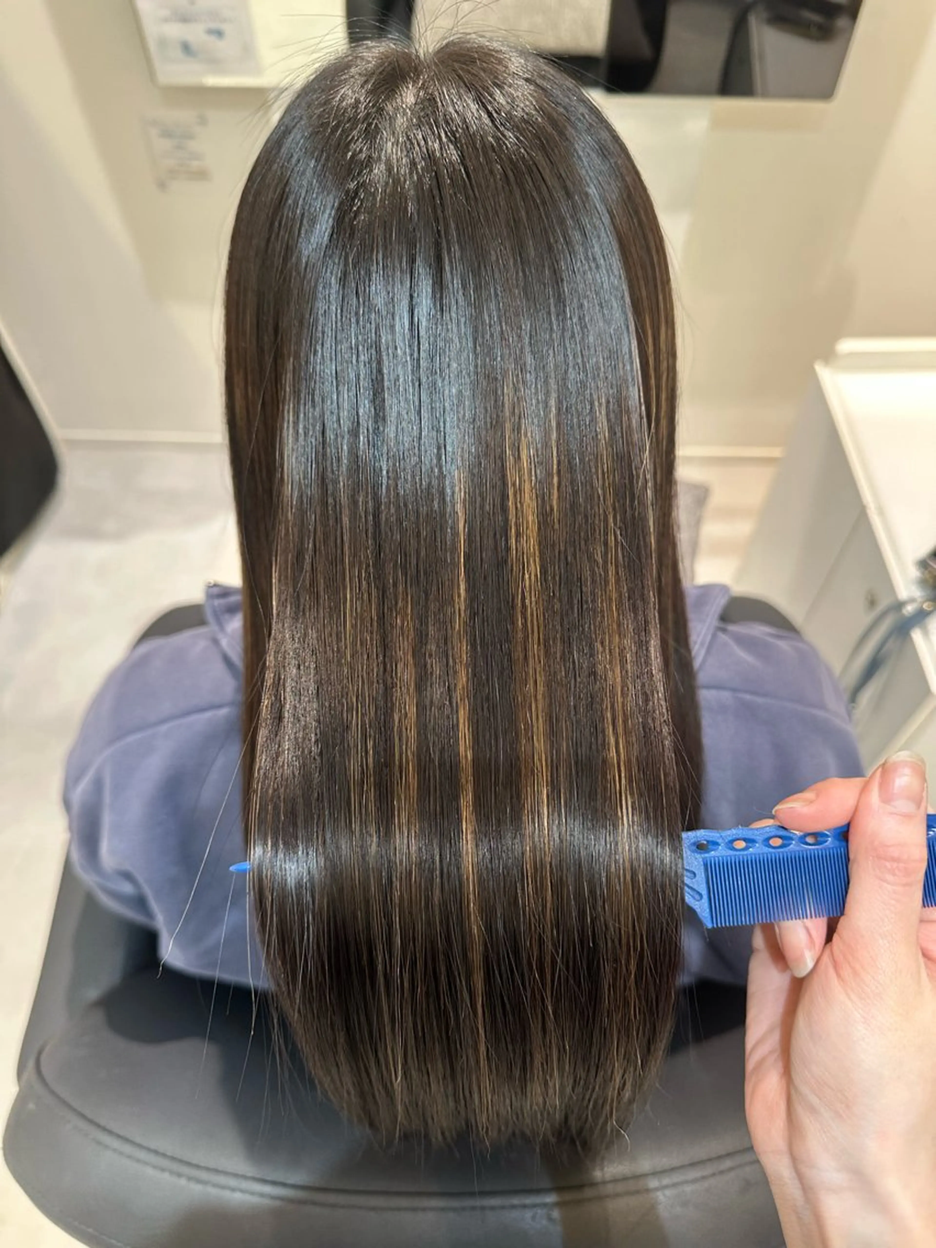 セミロング Emuest心斎橋 SAKIのヘアスタイル