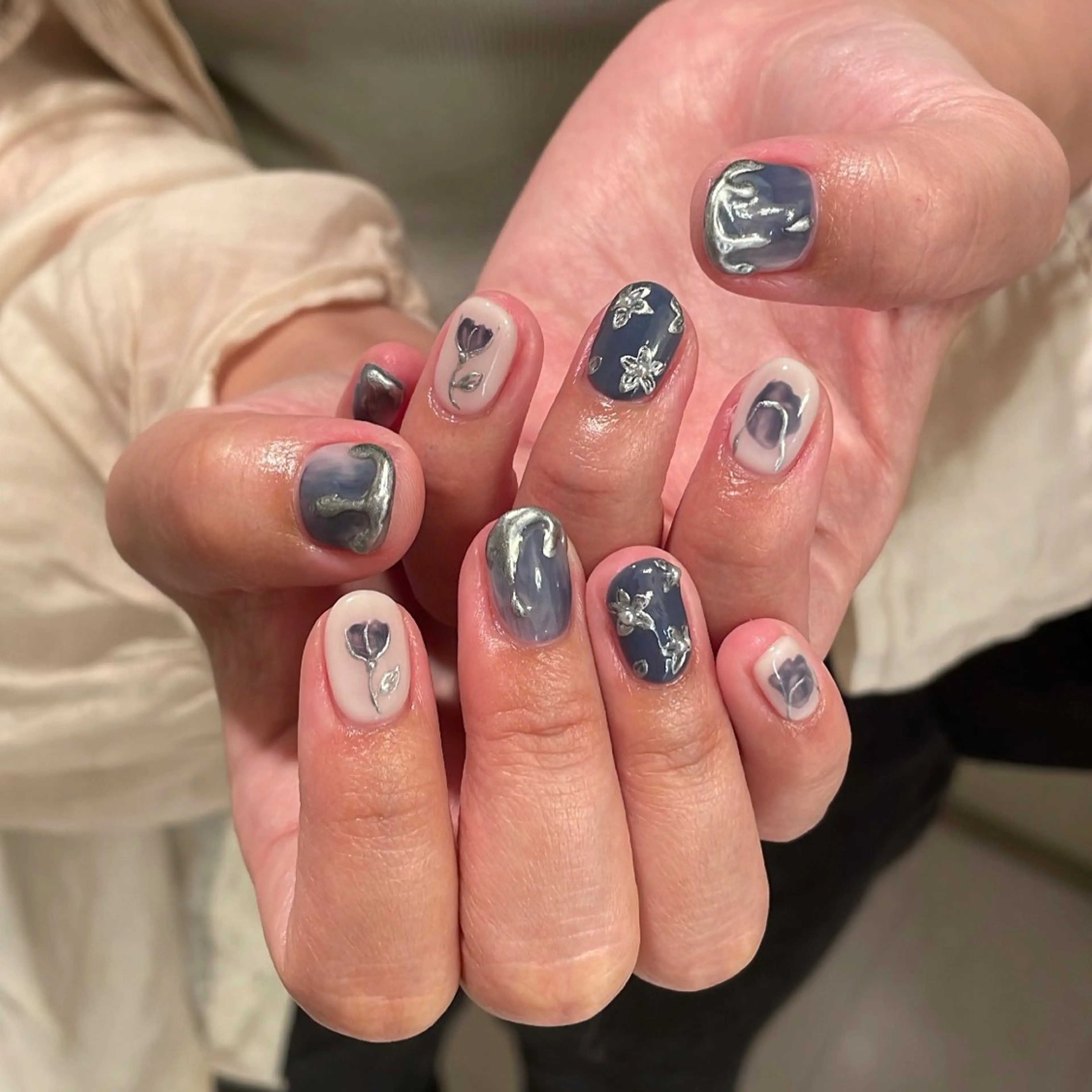 ネイル ハンドネイル ハンドケア Ami 🦥のネイルデザイン