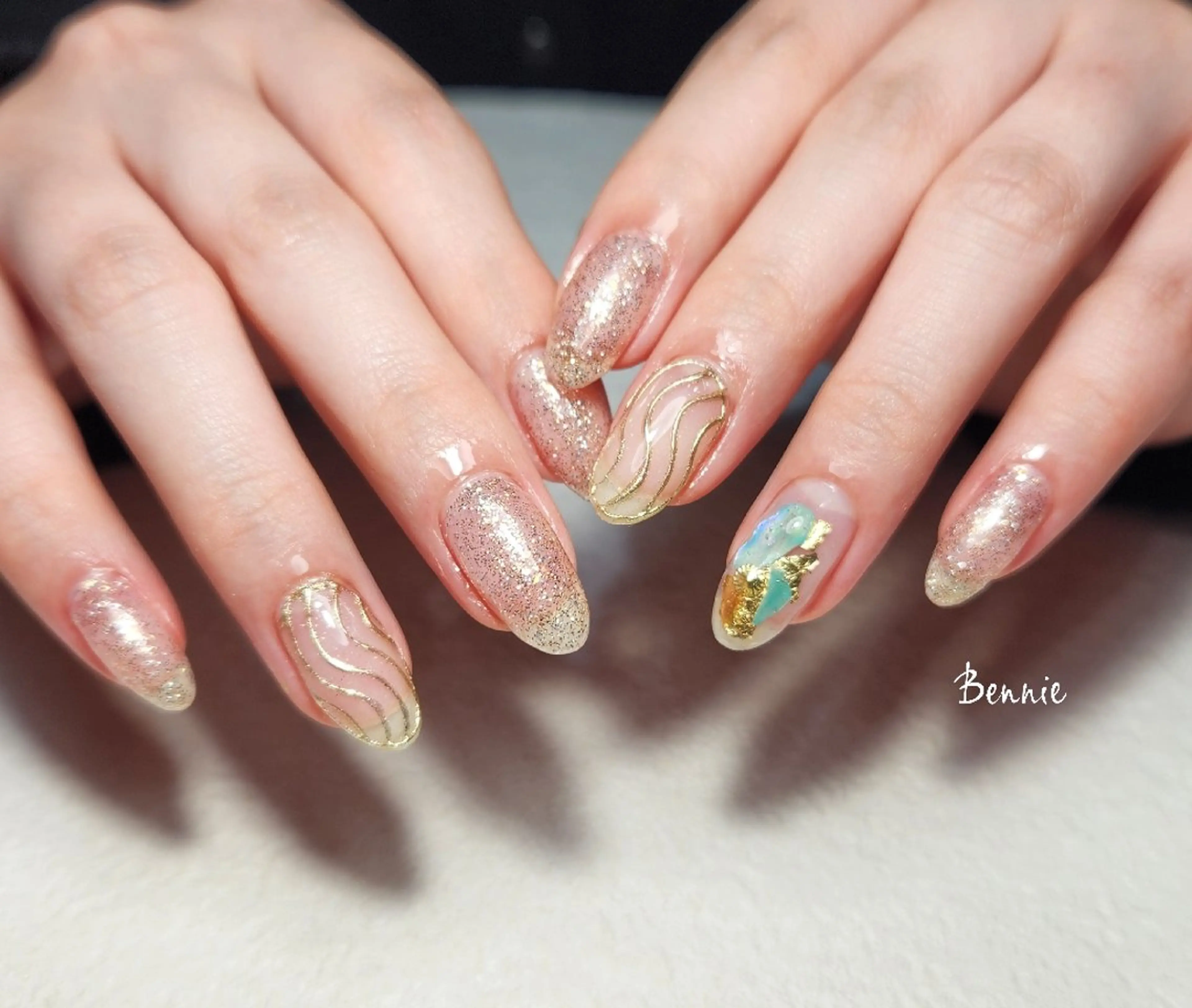 ネイル ブルー キラキラネイル ラメ(グリッター) ニュアンスネイル 夏ネイル   BENNIEのネイルデザイン