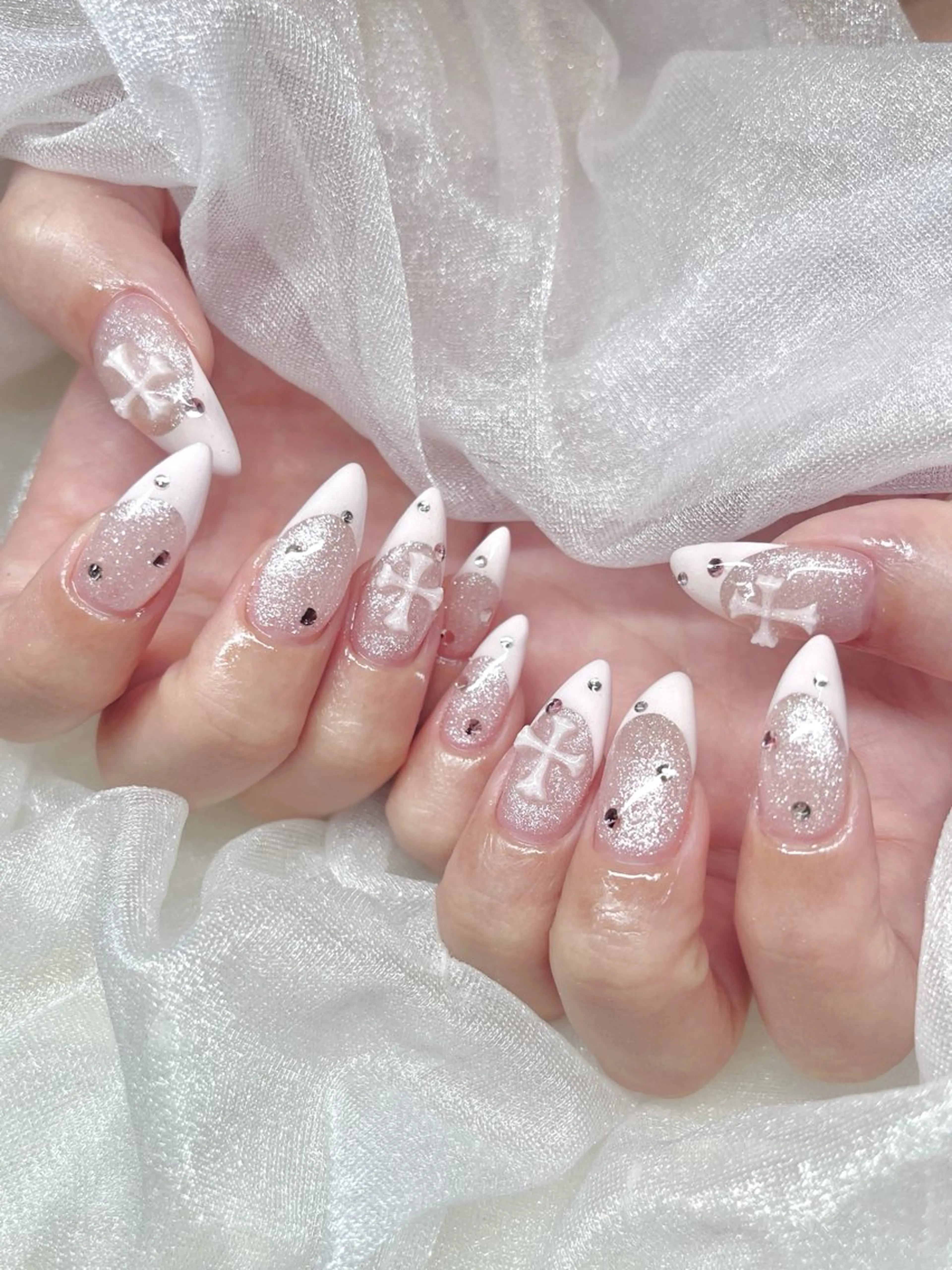 ネイル ハンドネイル moca心斎橋店 Aina🐈‍⬛🤍のネイルデザイン