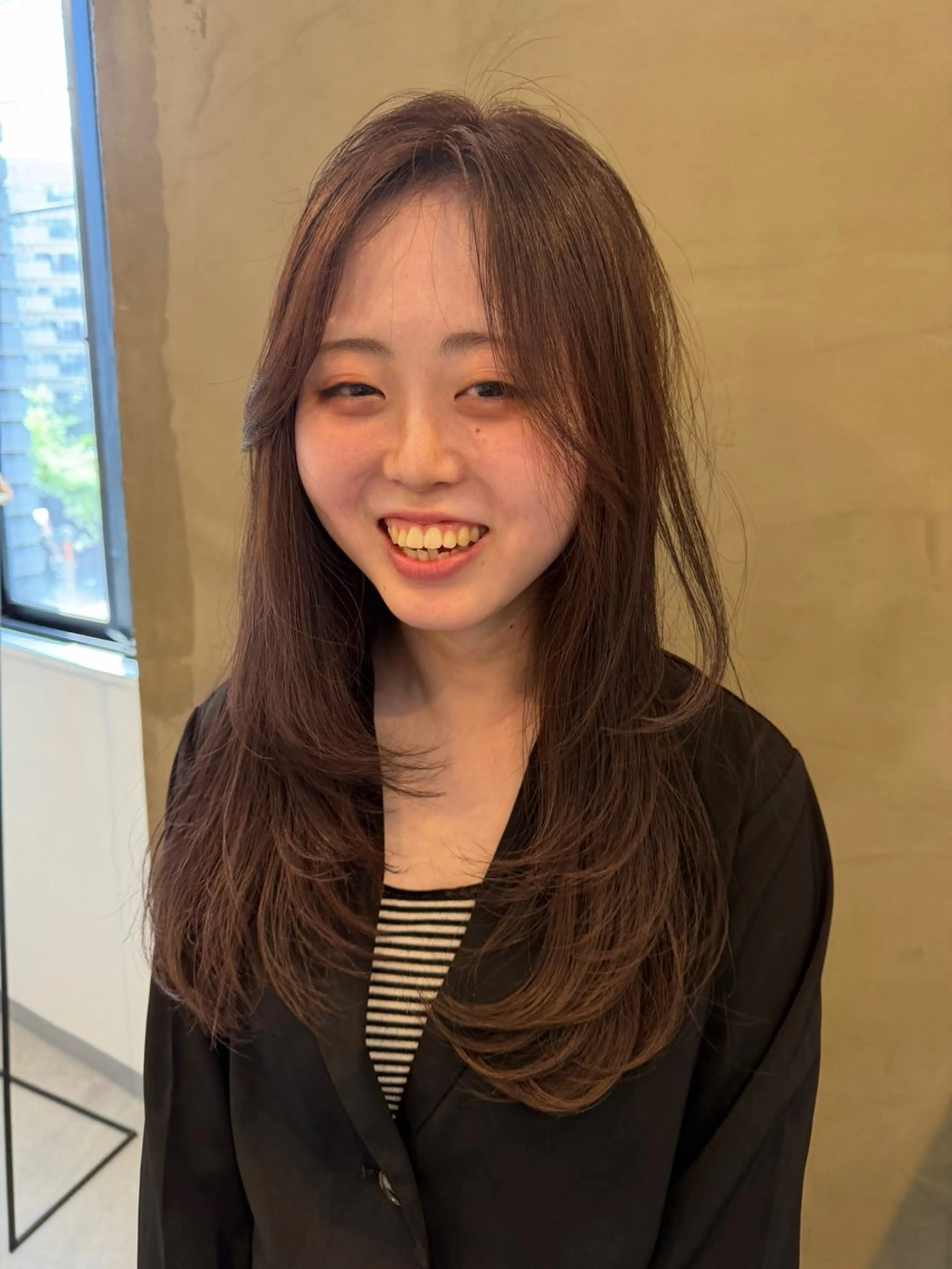 ロング 深堀 さくらのヘアスタイル
