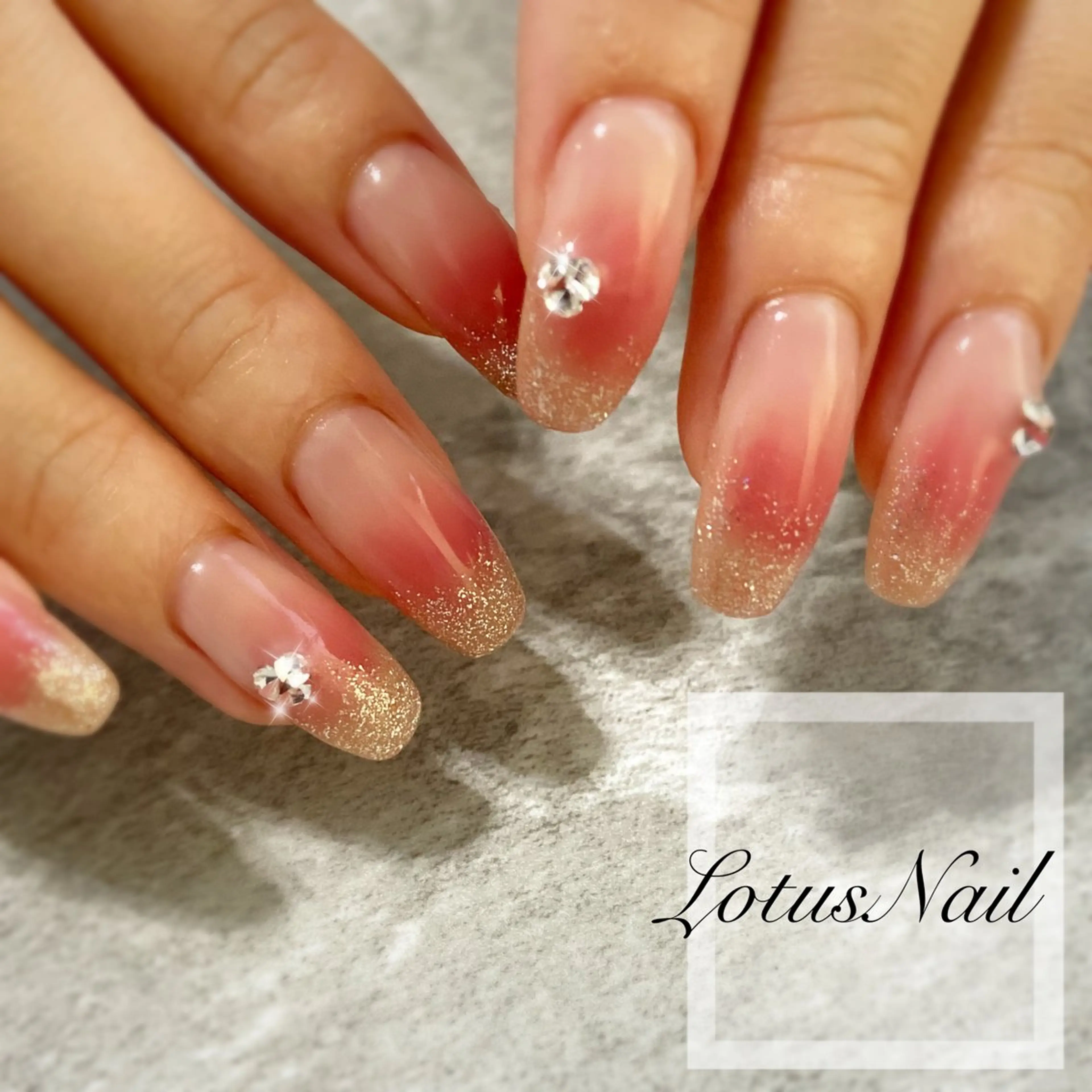 ネイル チークネイル 韓国ネイル Lotus Nailのネイルデザイン