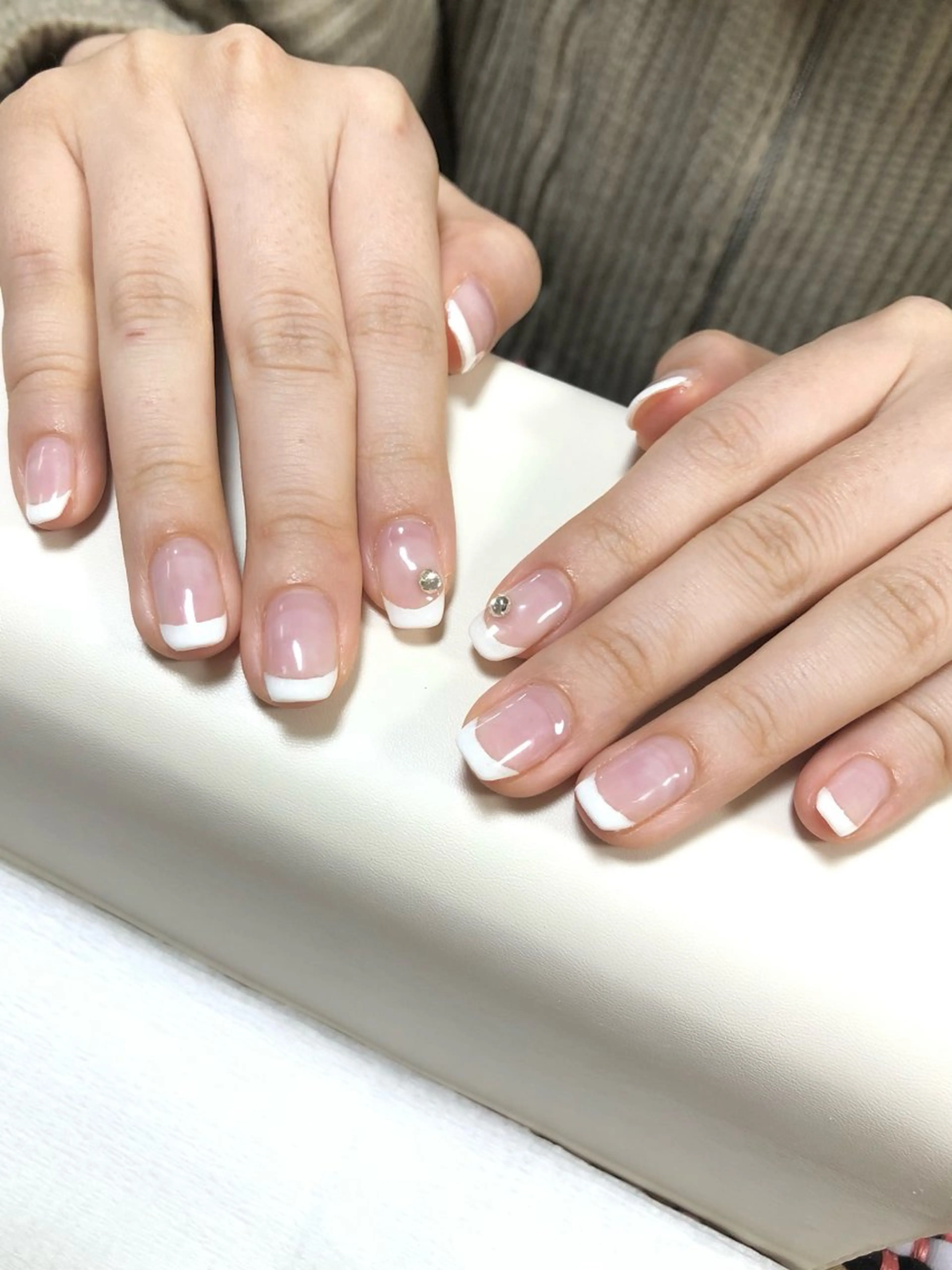 ネイル クリアネイル フレンチネイル ストーンネイル ハンドネイル meeho所属・salon *meehoのネイルデザイン