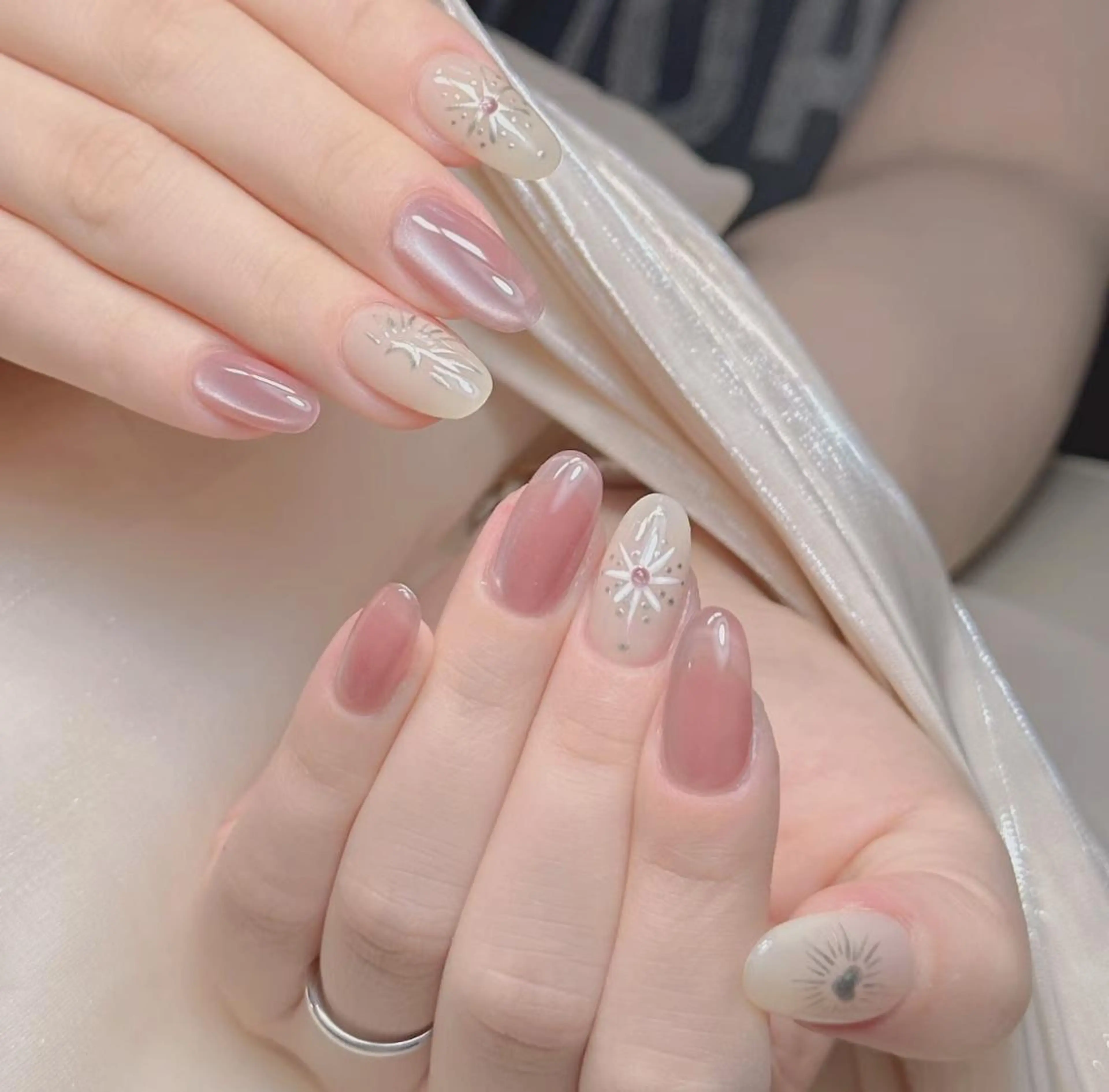 ネイル VIVIAN リサのネイルデザイン