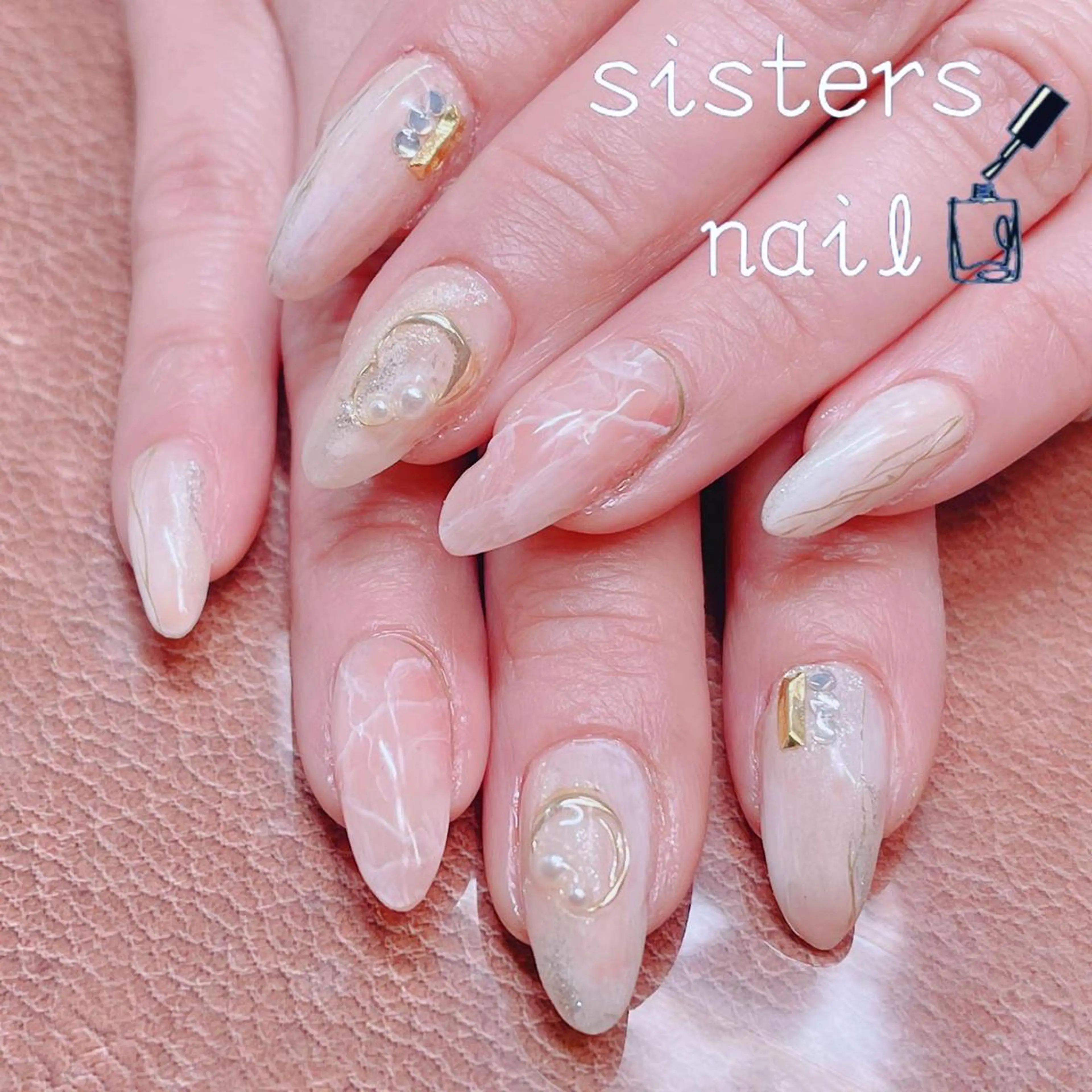 ネイル アートネイル ミラーネイル ニュアンスネイル ハンドネイル ハンドケア sisters nail.fのネイルデザイン