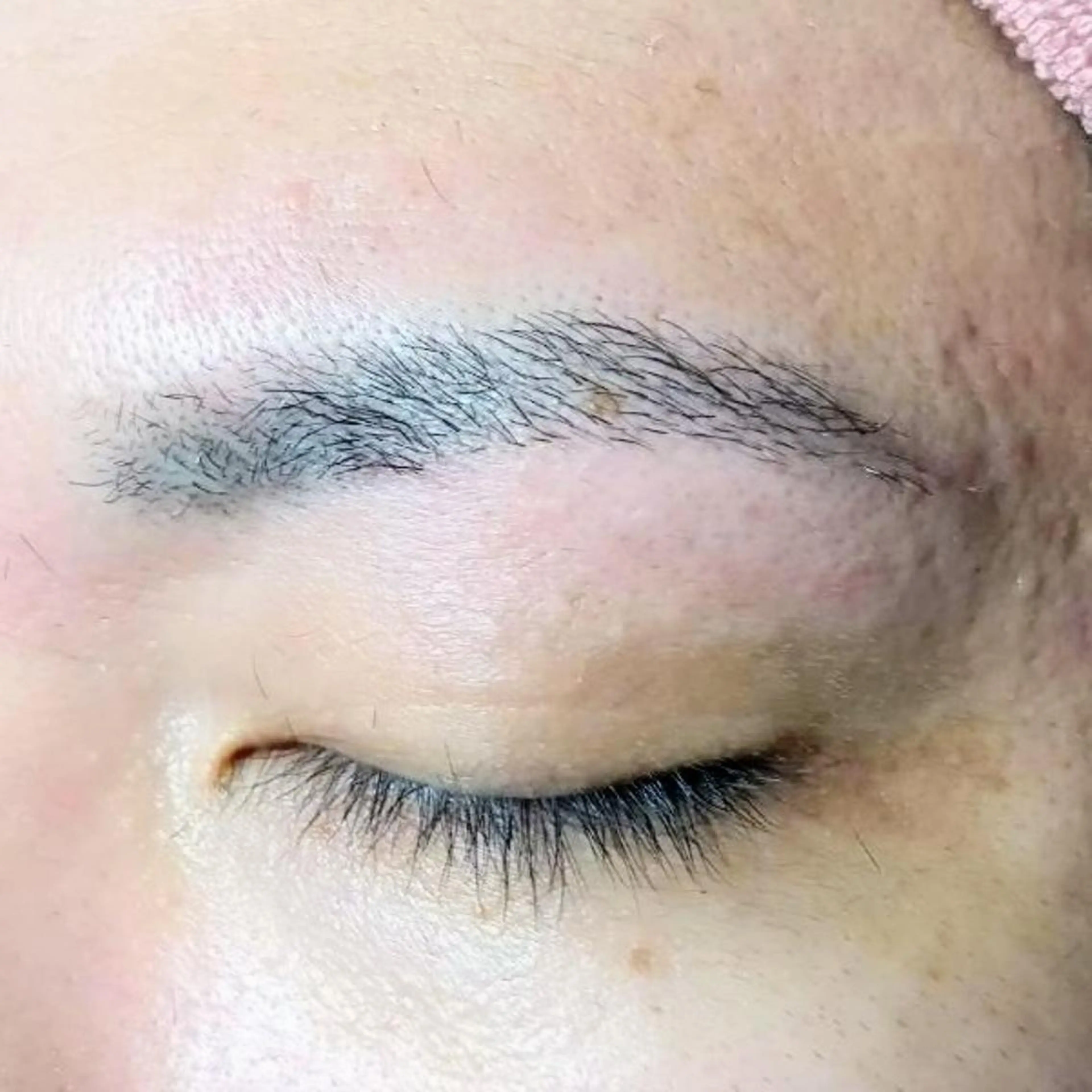 アイブロウ メンズアイブロウ Reline まつげ、ネイルのマツエク・マツパデザイン