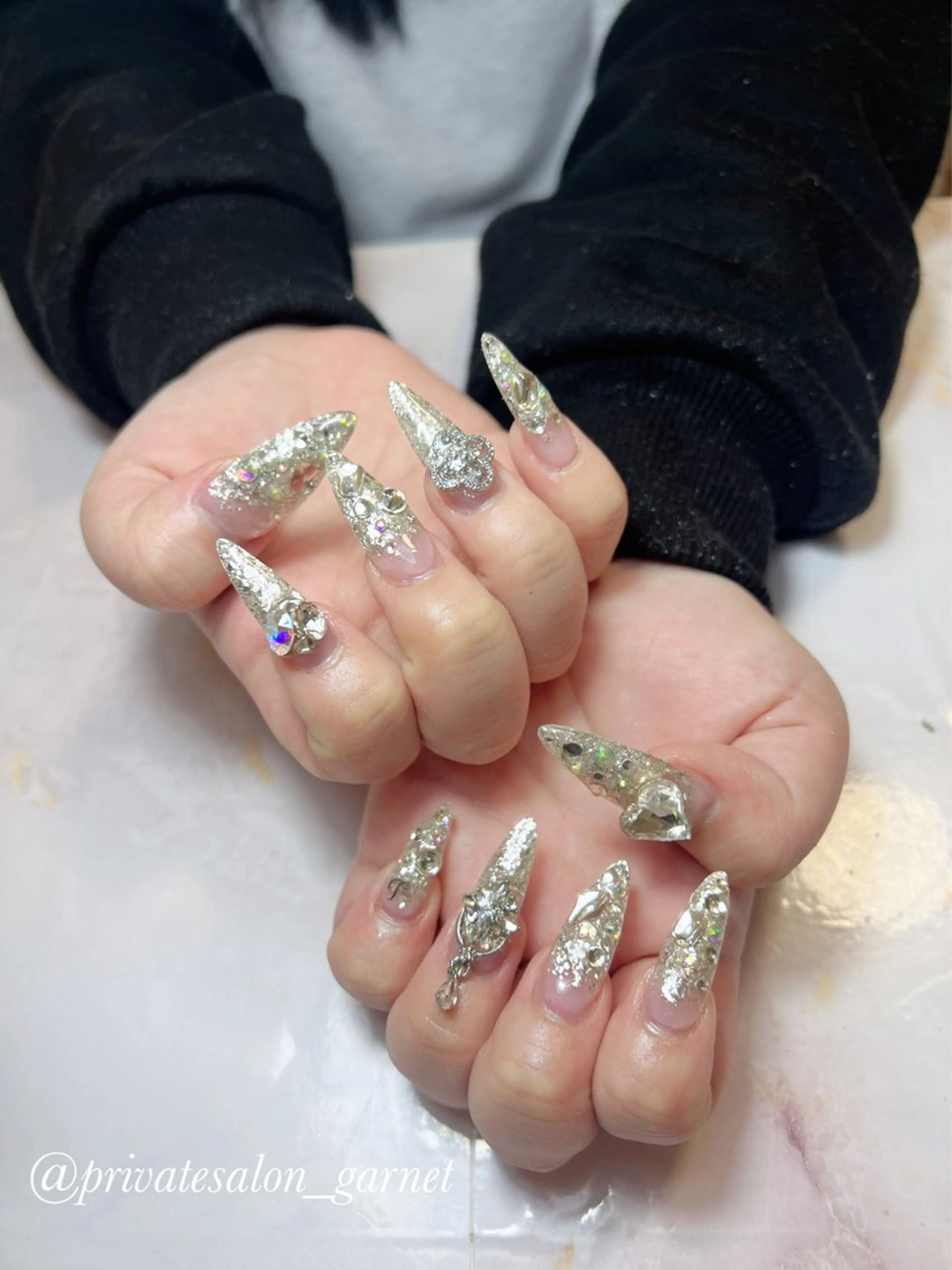 ネイル キラキラネイル Garnet nailのネイルデザイン