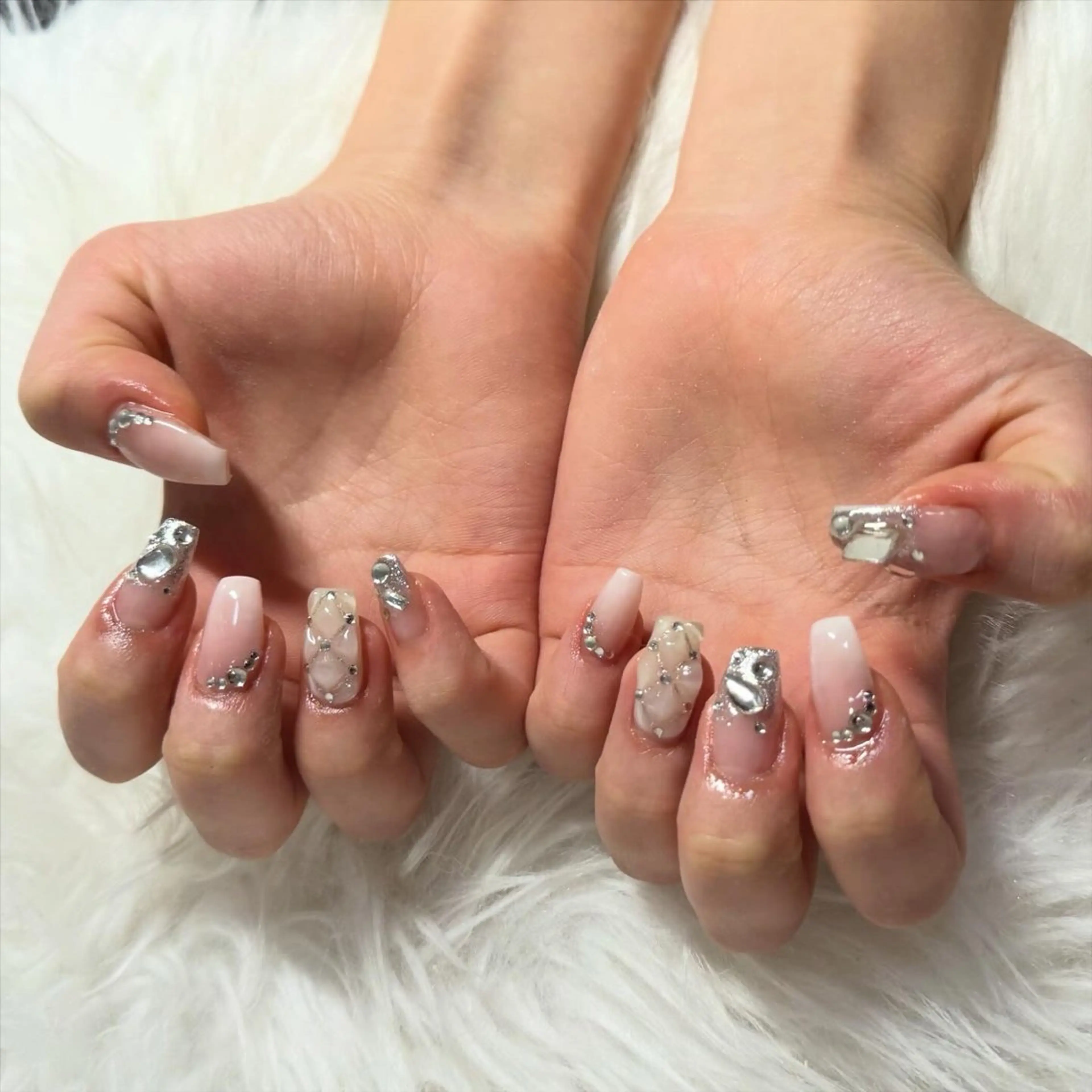 ミディアム ハンドネイル mao .のネイルデザイン