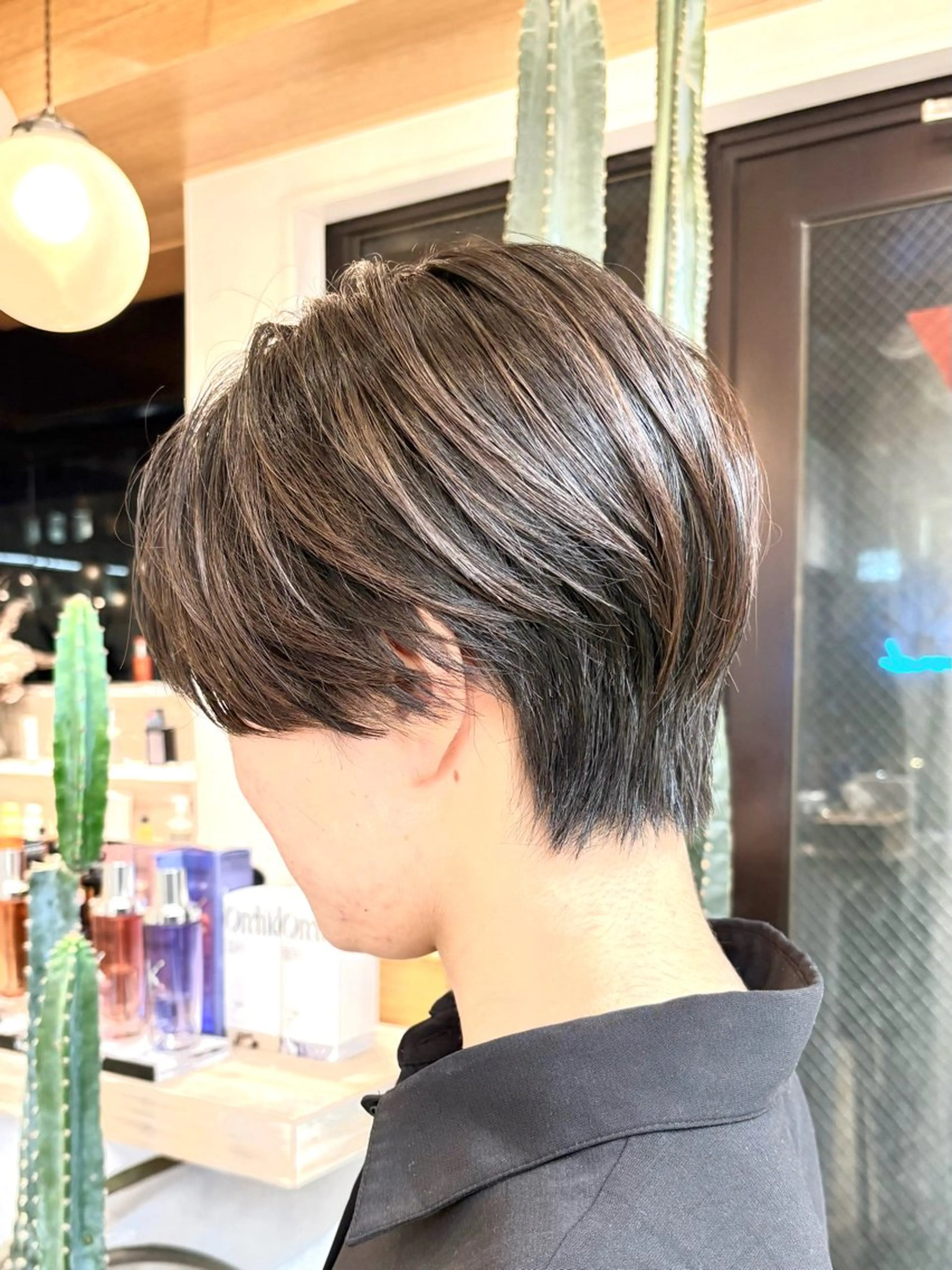 ショート カット ヘアカラー トリートメント 🩵縮毛矯正/ブリー チ/髪質改善/いつかのヘアスタイル