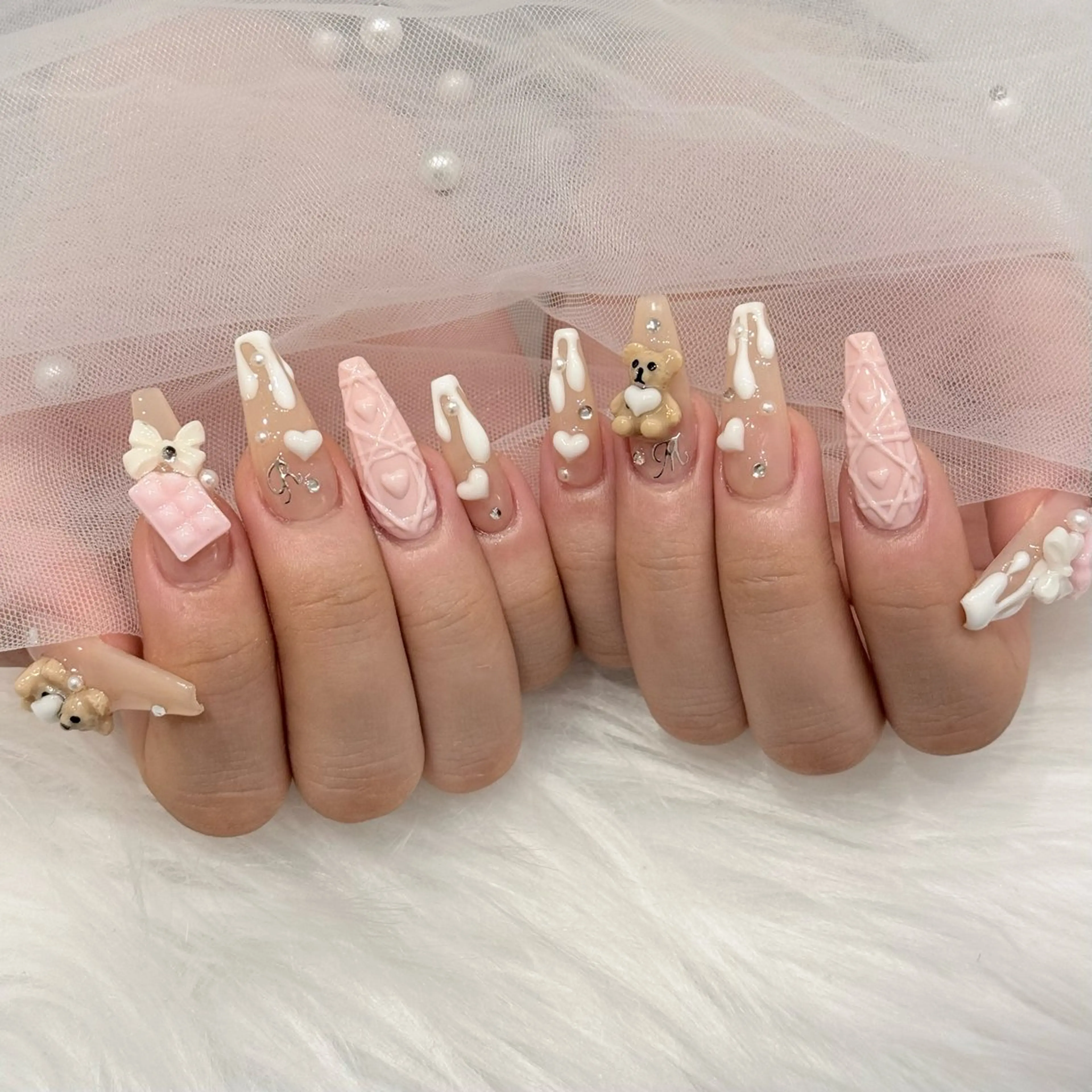 ネイル フレンチネイル ロングネイル マグネットネイル スカルプネイル スーパーロングネイル ハンドネイル ハンドケア Nihonthy Nail 新宿のネイルデザイン