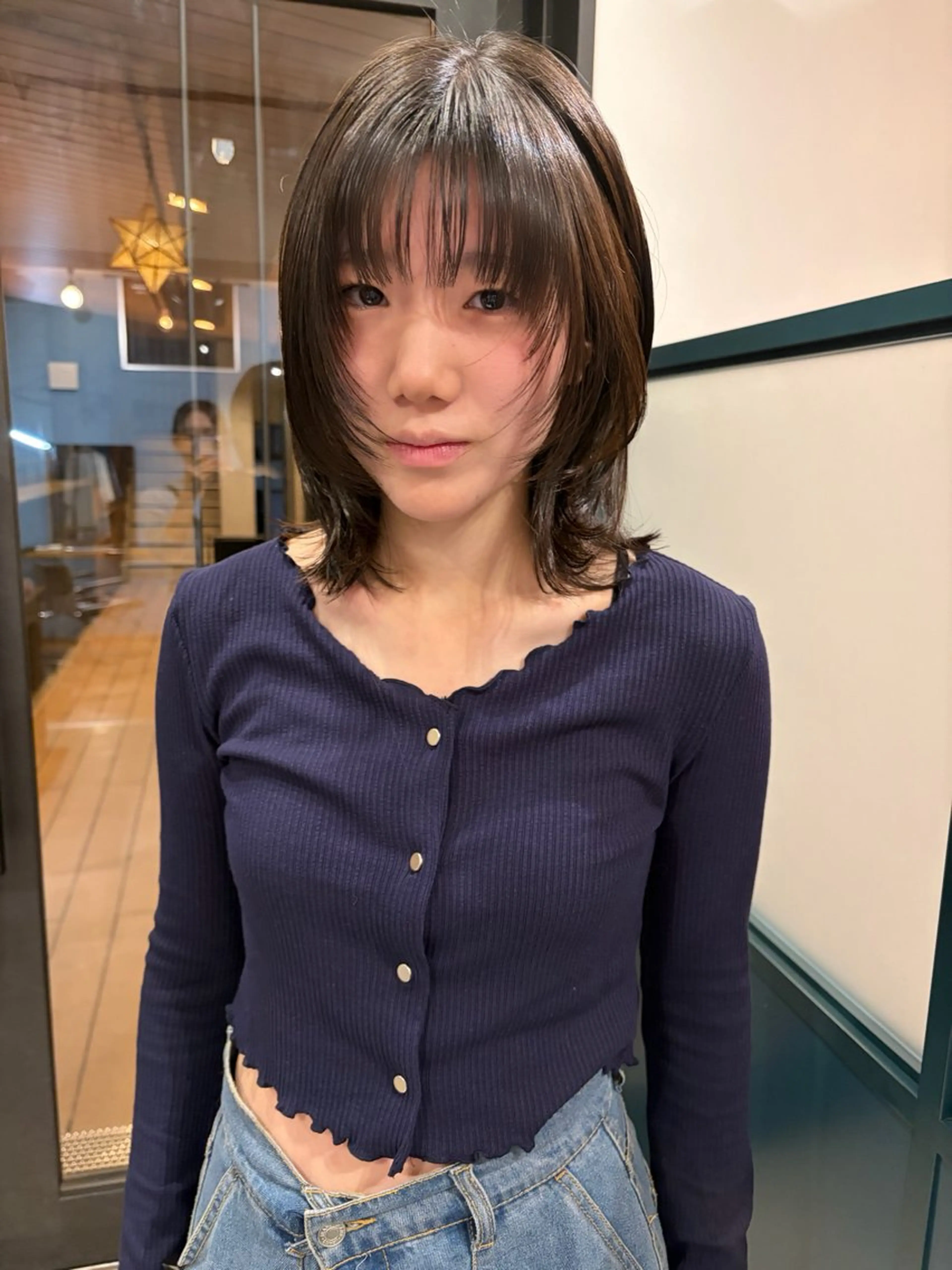 ミディアム YUUKI/ウルフ .ハイレイヤーのヘアスタイル