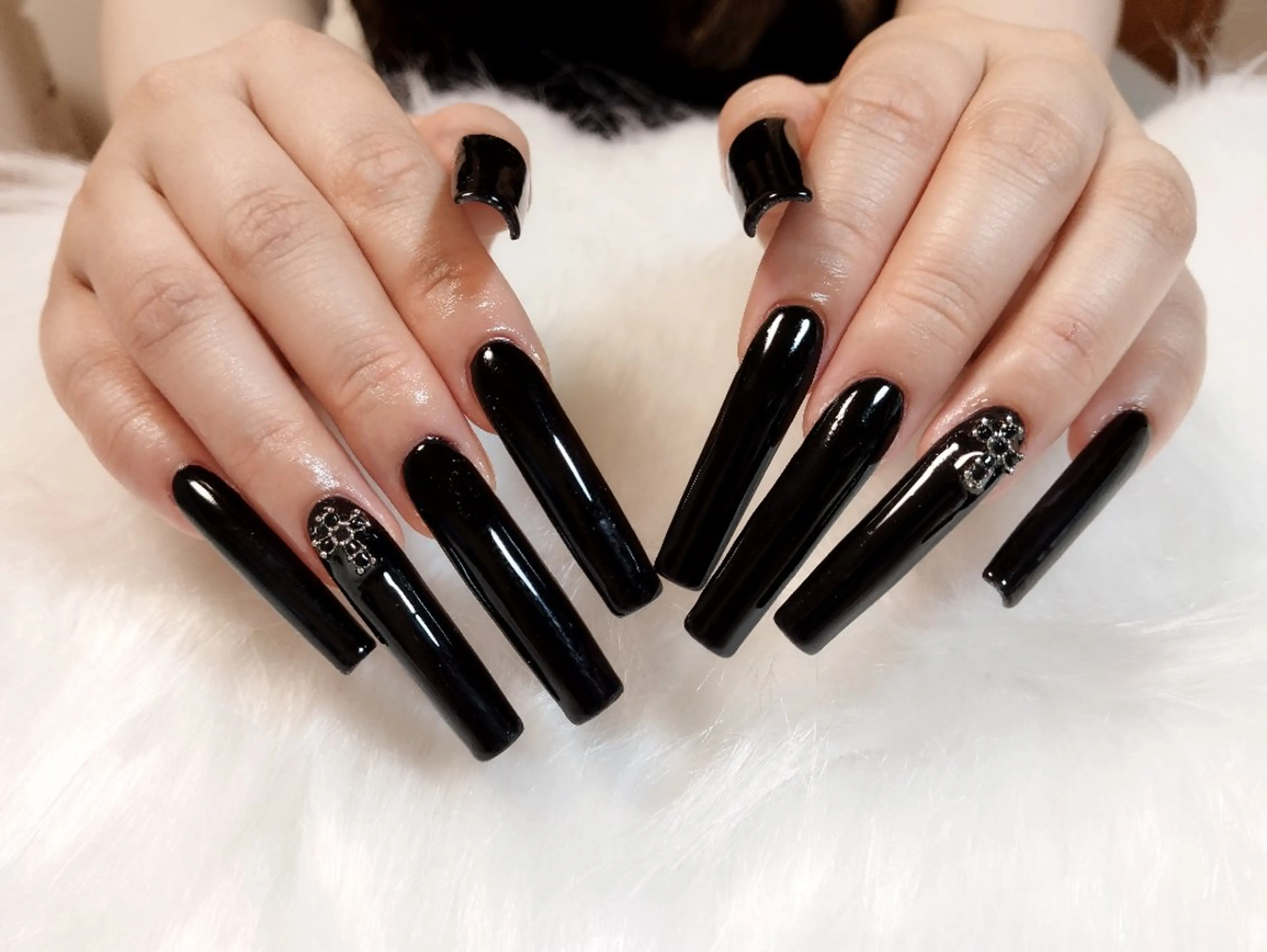 ネイル ロングネイル ワンカラーネイル ネイルチップ ハンドネイル ハンドケア ＤI'A ネイルサロンのネイルデザイン