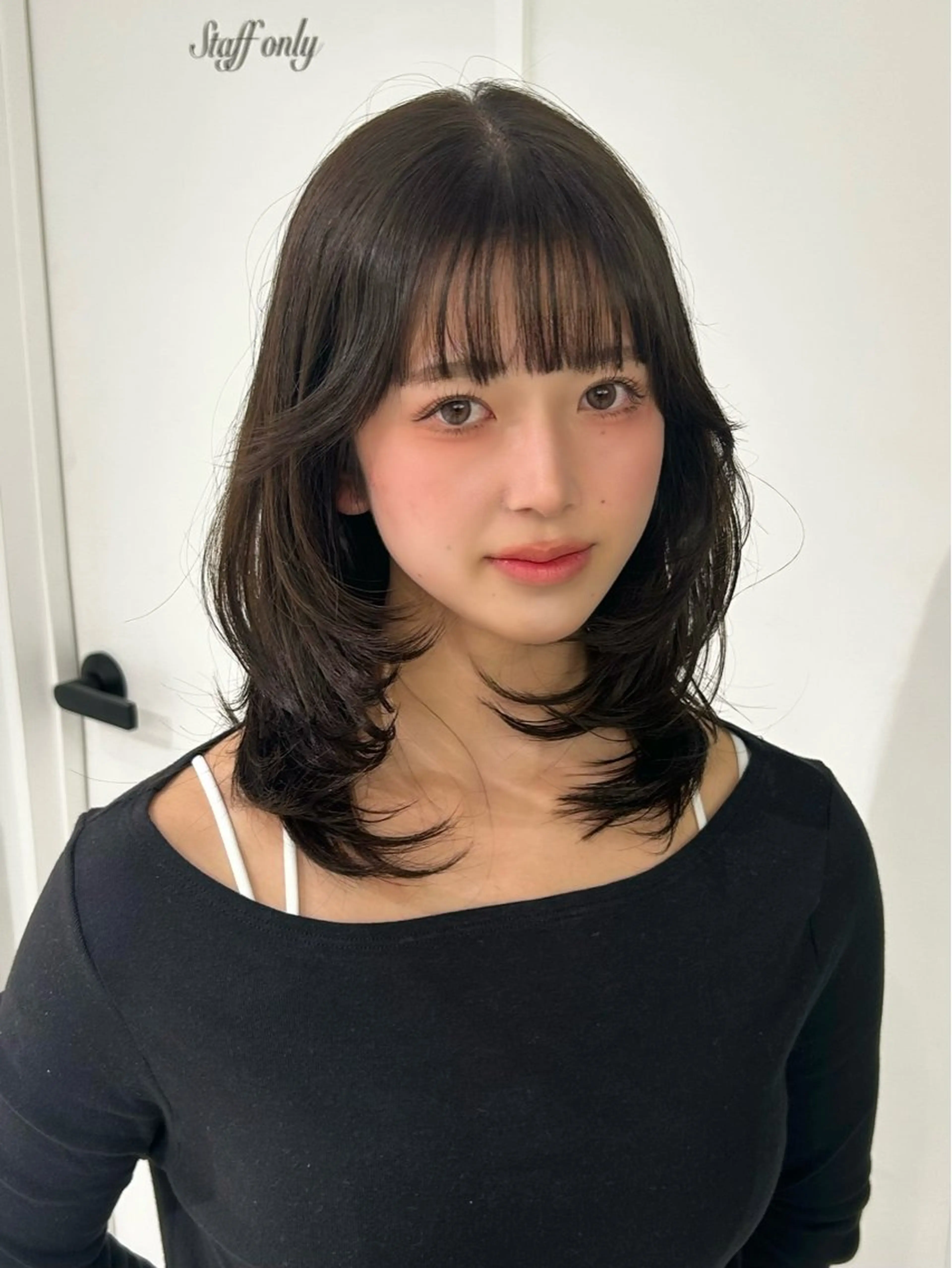 セミロング レイヤー／マツエク 💋𝑨𝑵𝑵𝑨のヘアスタイル