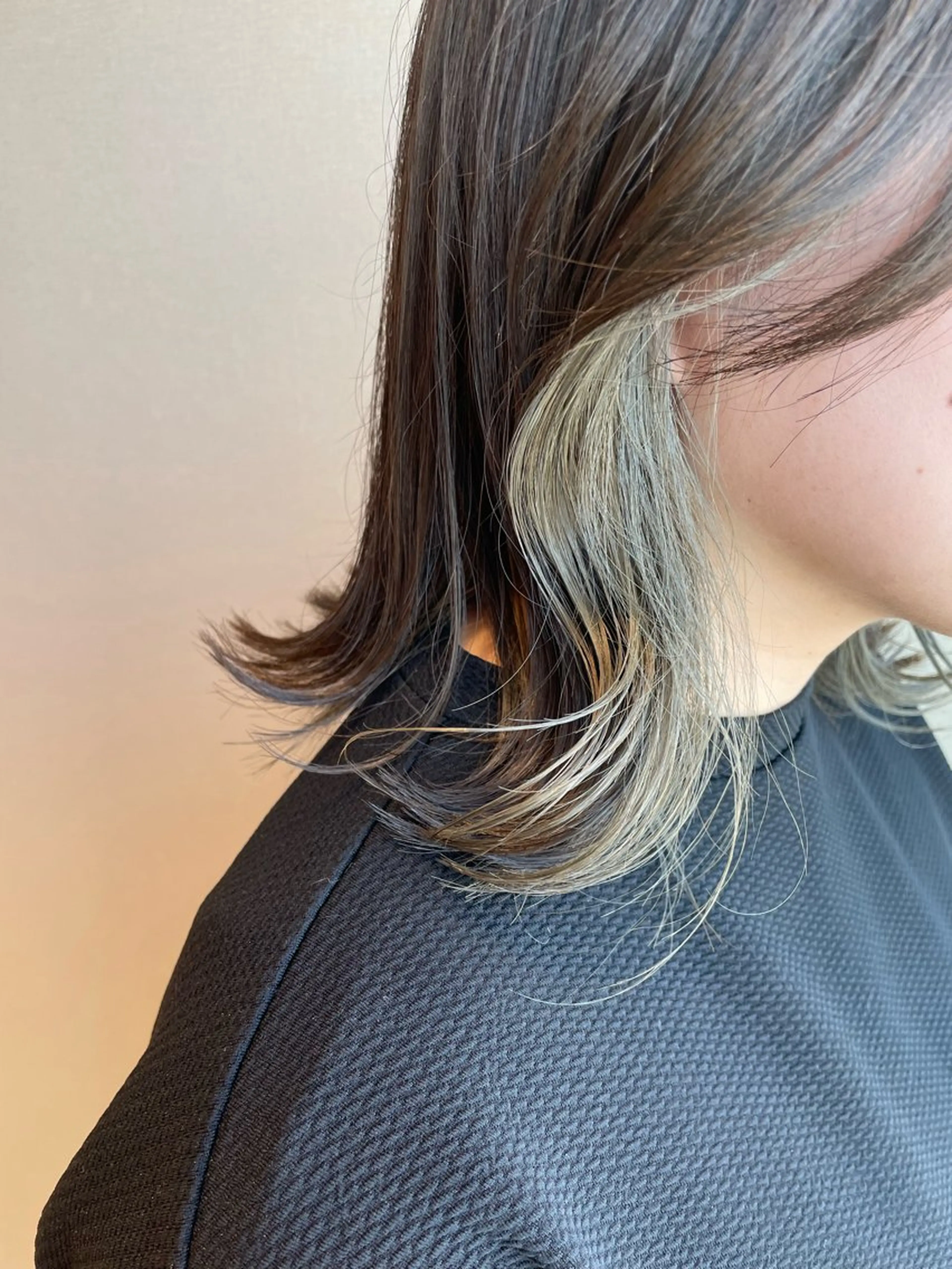 ミディアム 切りっぱなしボブ/ 蒲生四丁目/伊藤瑠唯のヘアスタイル