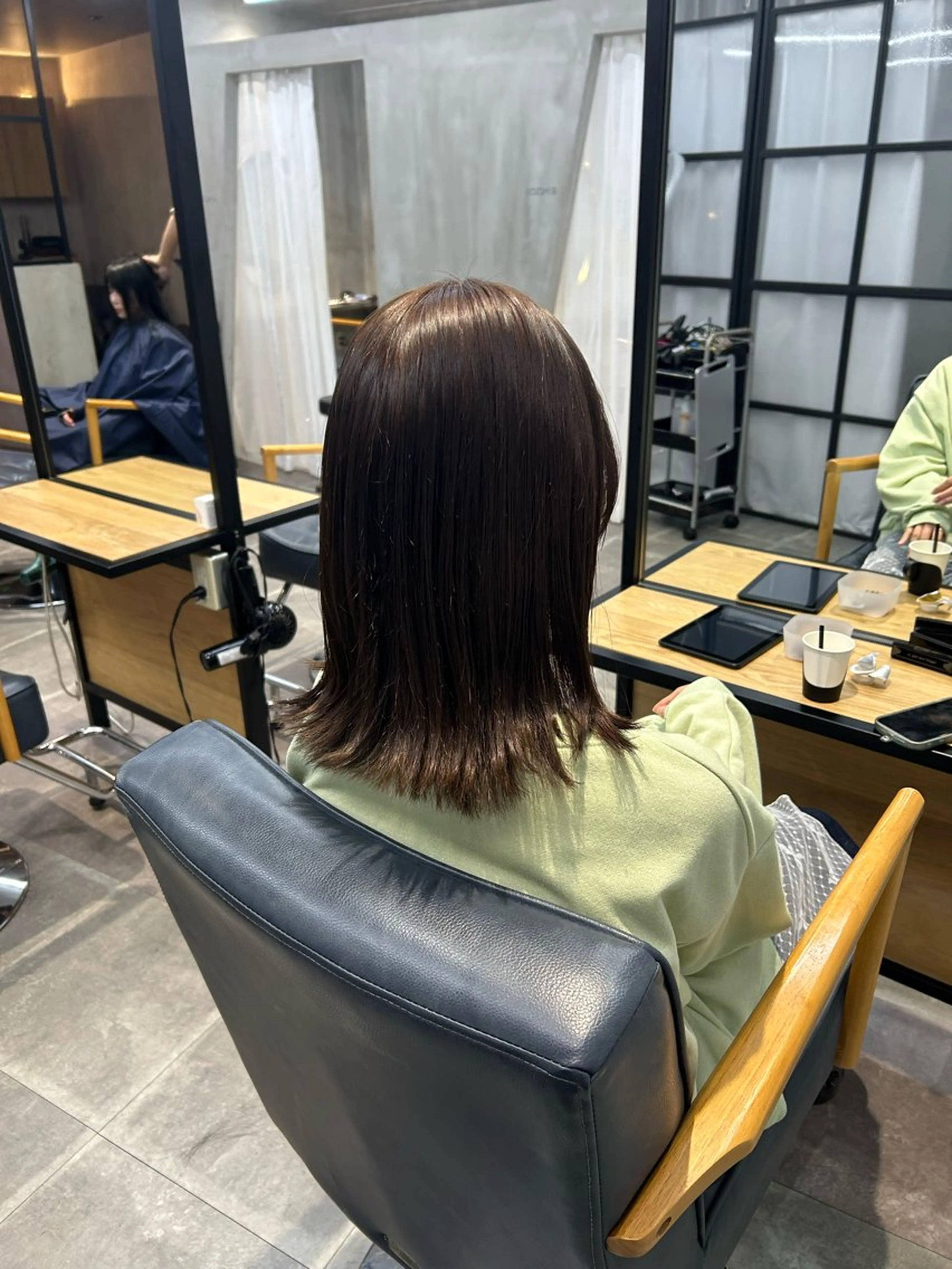 ミディアム カラー ベージュカラー オリーブベージュ カット ヘアカラー アニメオタク美容師/ miharuのヘアスタイル