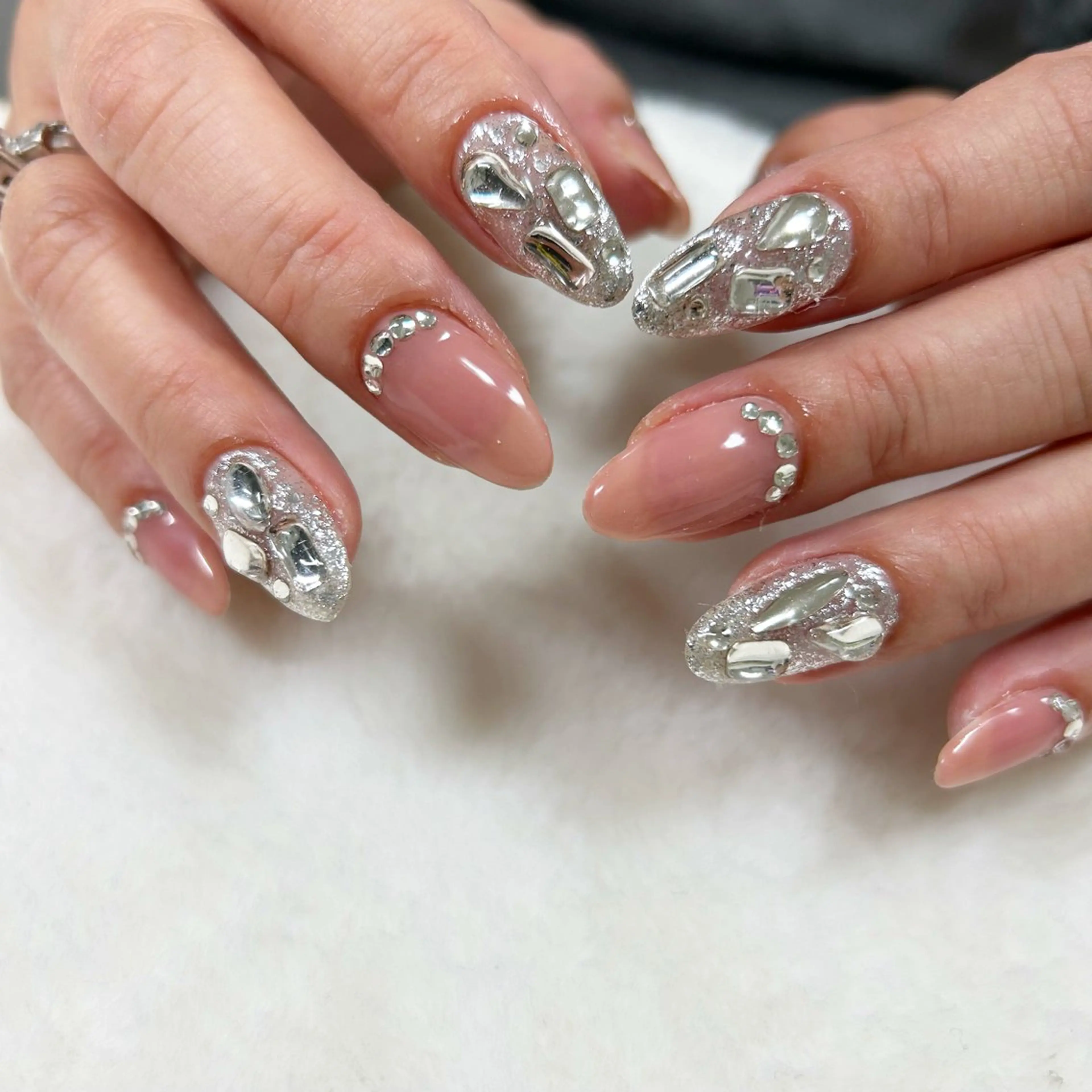 ネイル Laki nailのネイルデザイン