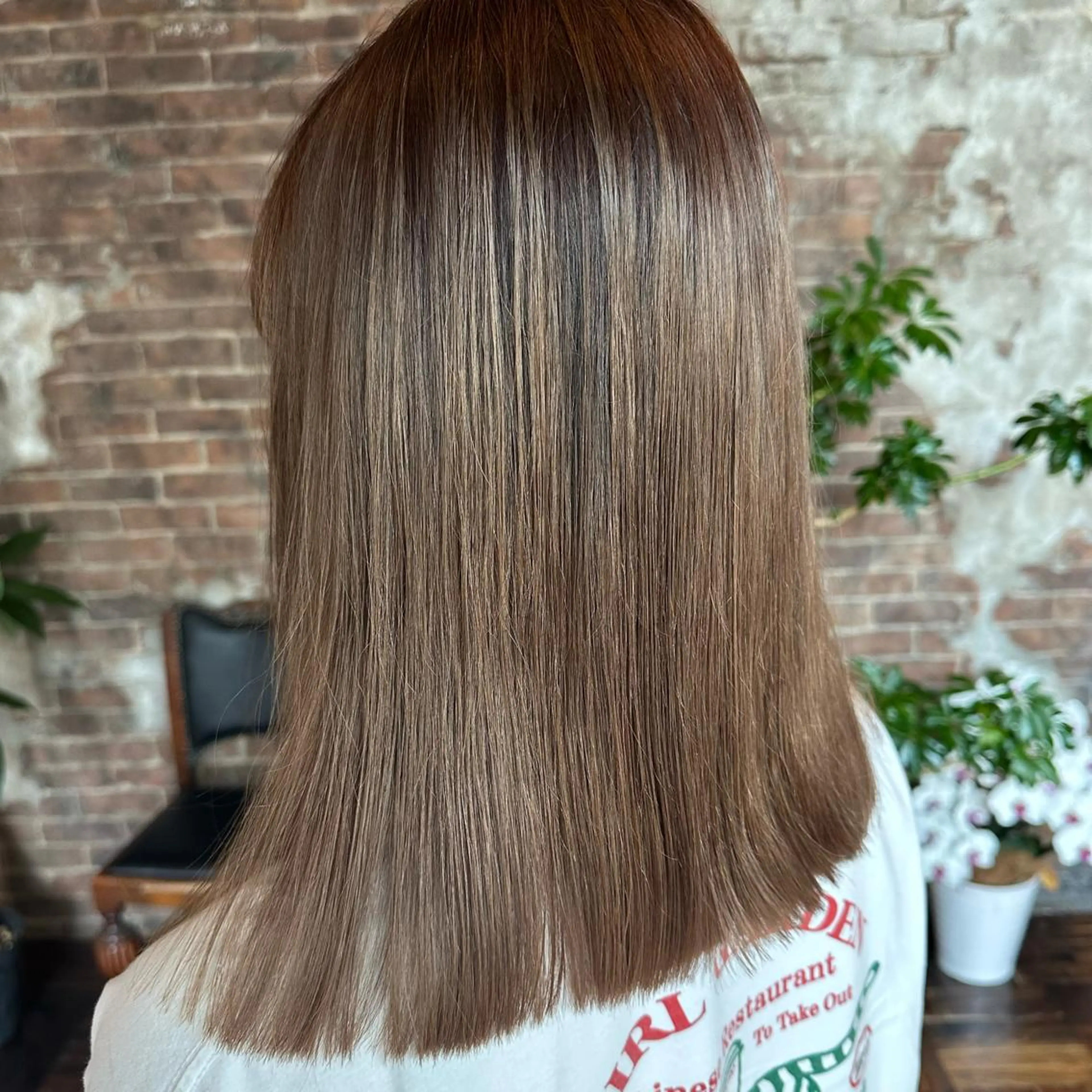 ミディアム カラー MIYU透明感カラー ブリーチなしWカラーのヘアスタイル