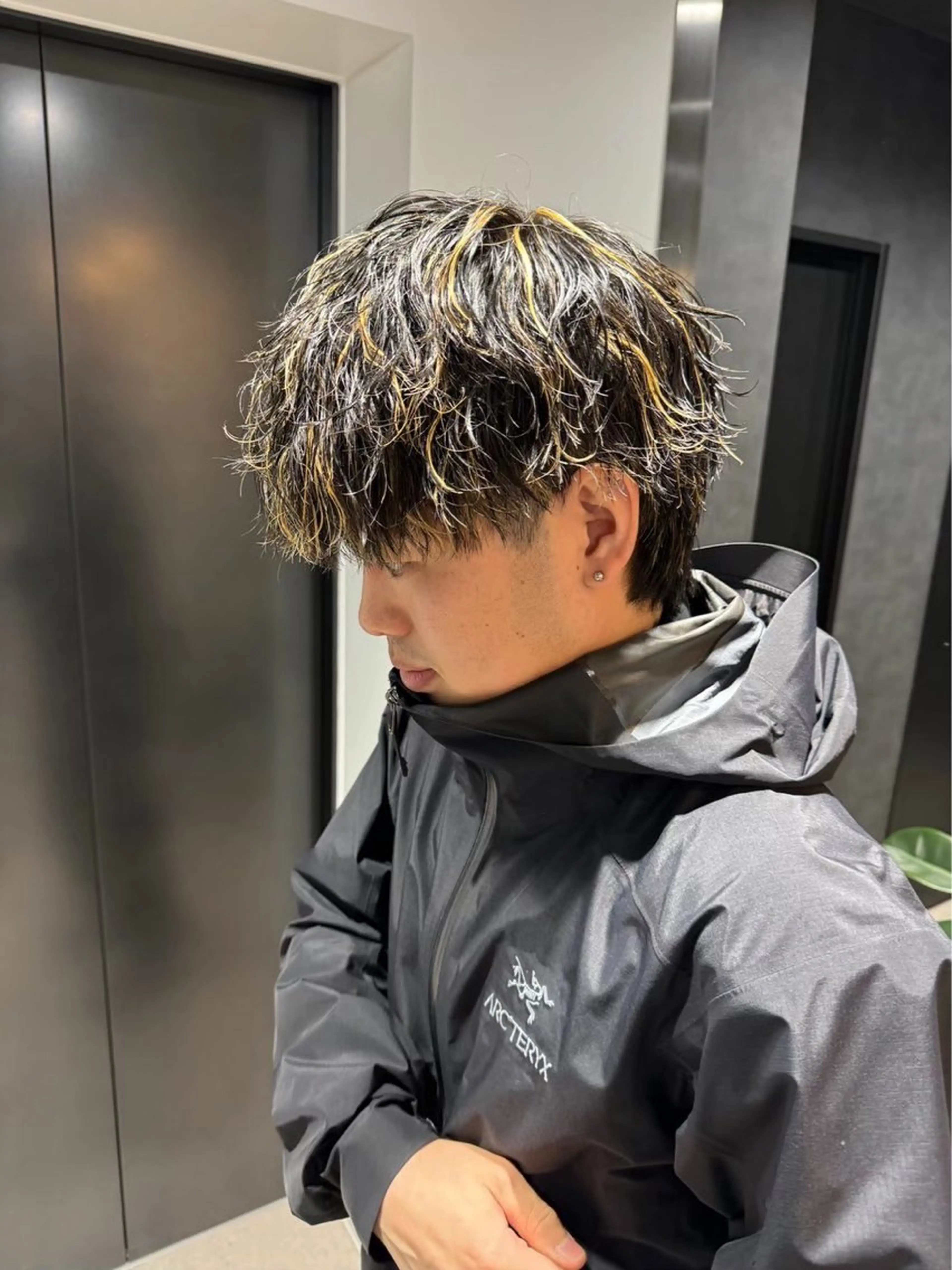 パーマ ヘアアレンジ メンズ メンズパーマ 波巻きパーマ 髪質改善 川合 智之のヘアスタイル