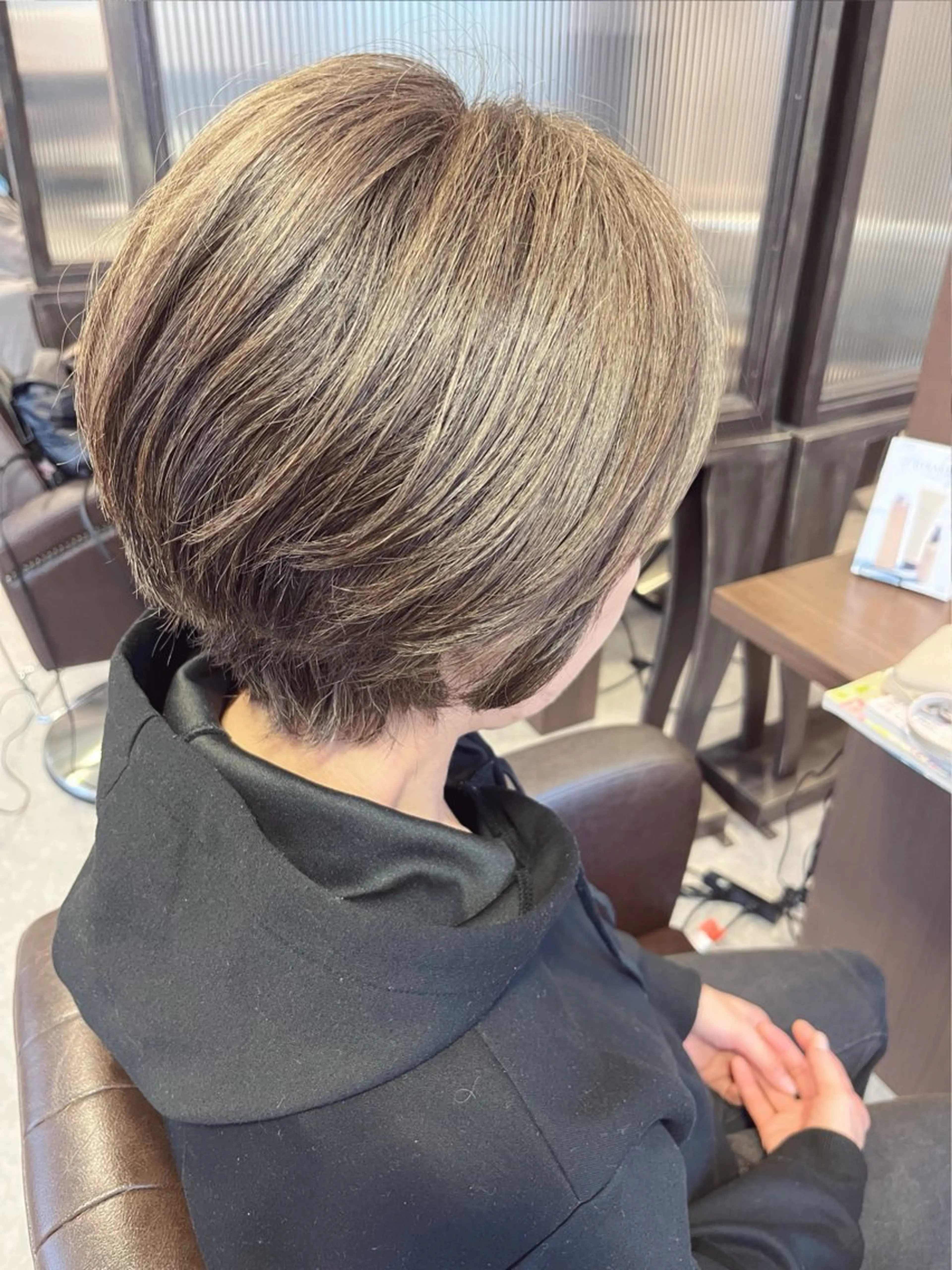 カラー 加藤 ひろこのヘアスタイル