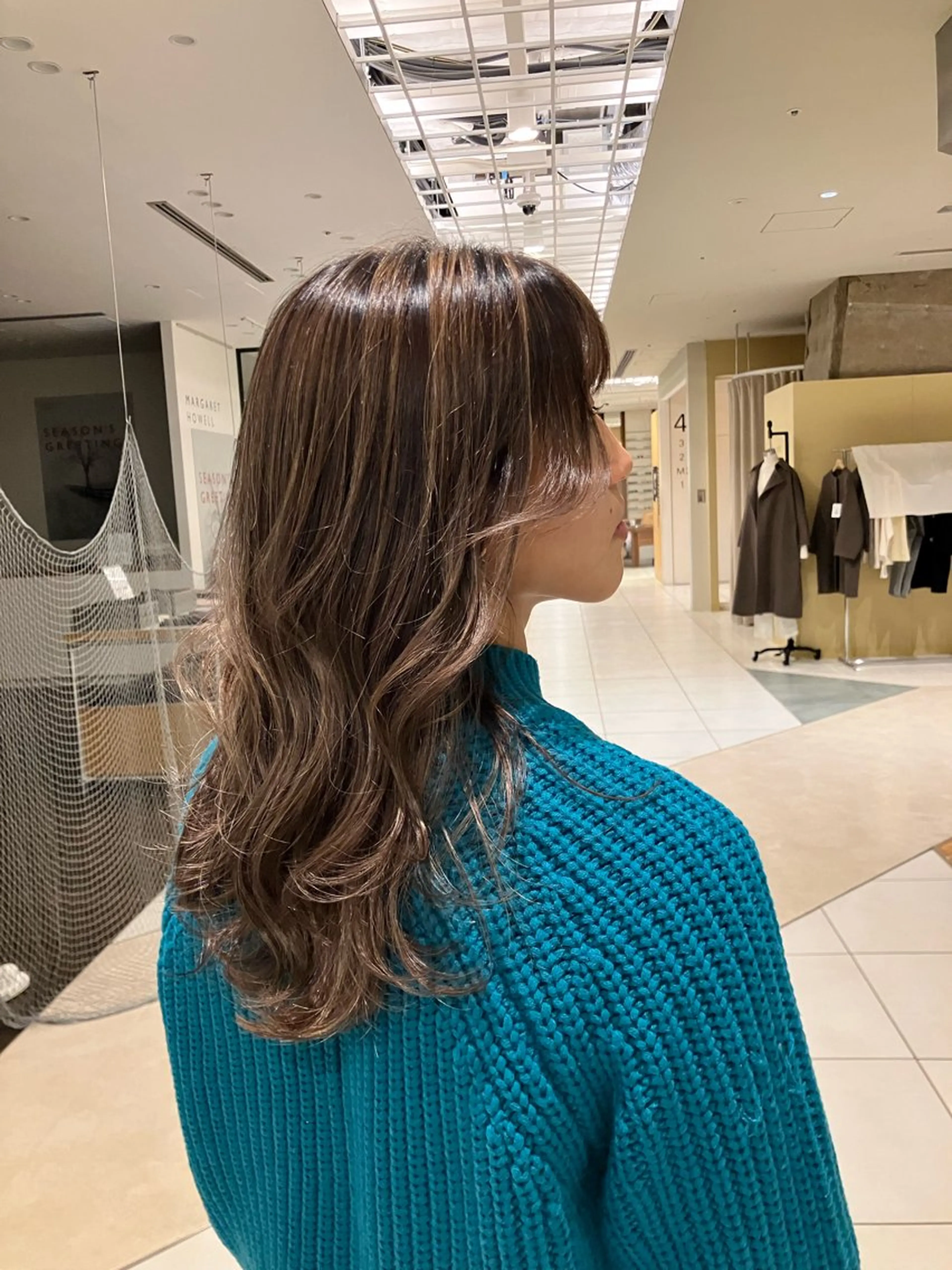 ロング カラー ハイライトカラー ハイライト 山縣 稚子のヘアスタイル