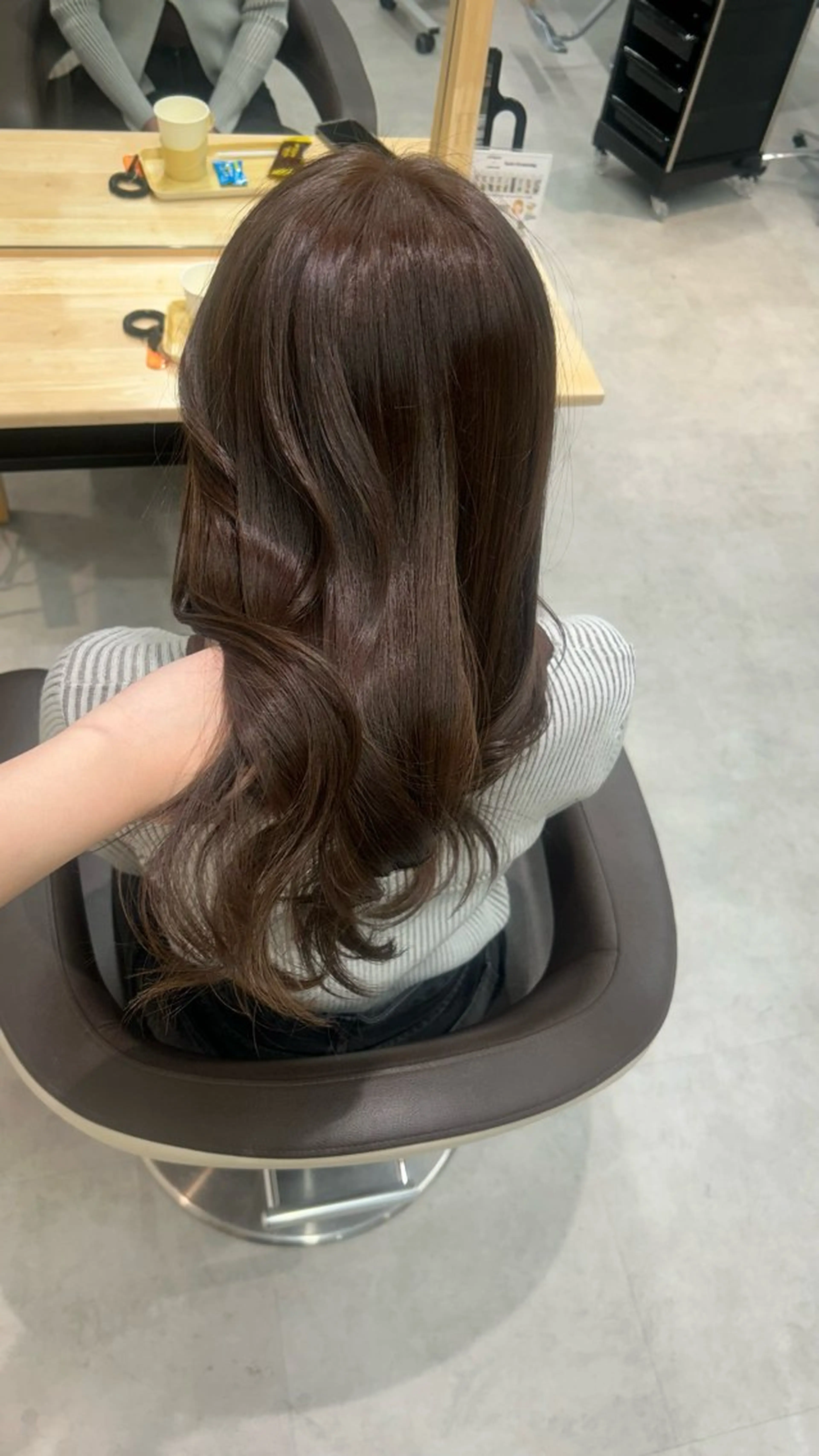 ロング 縮毛矯正/ブリーチ 無しWカラーのヘアスタイル