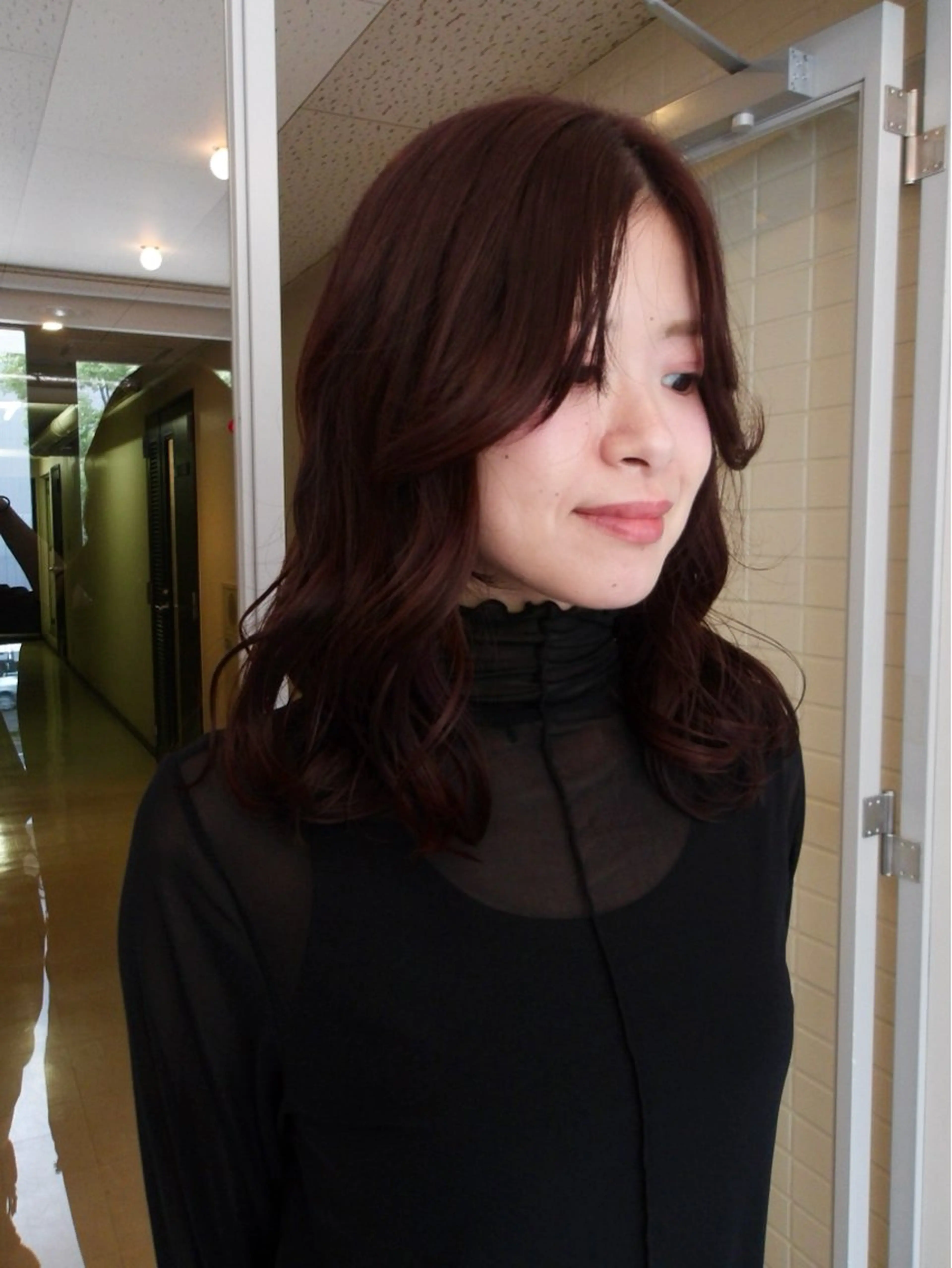 カラー Miku / パーマモデル伏見 栄のヘアスタイル