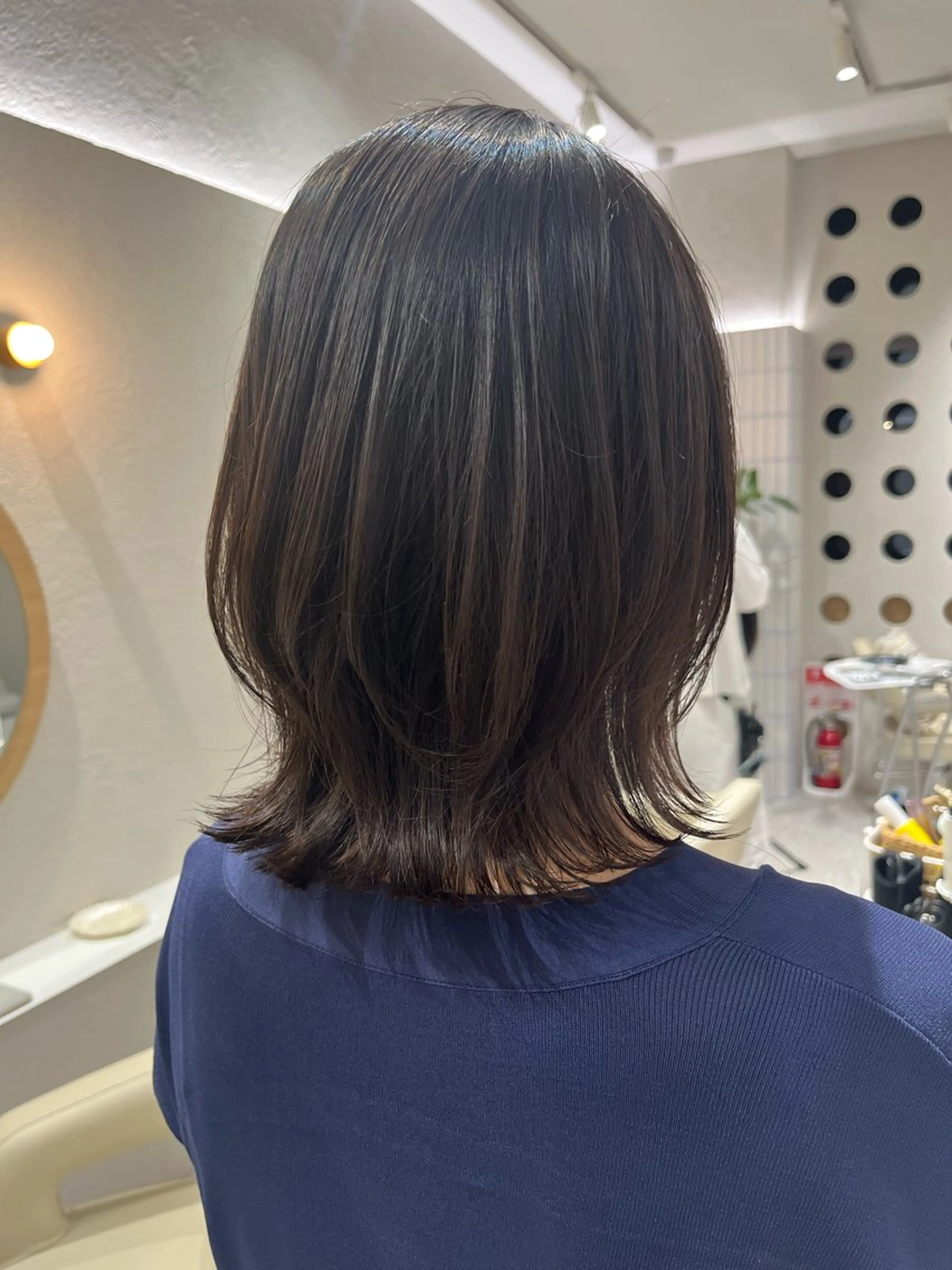 ミディアム 白髪ぼかしマイスター 🫧shuri🫧のヘアスタイル