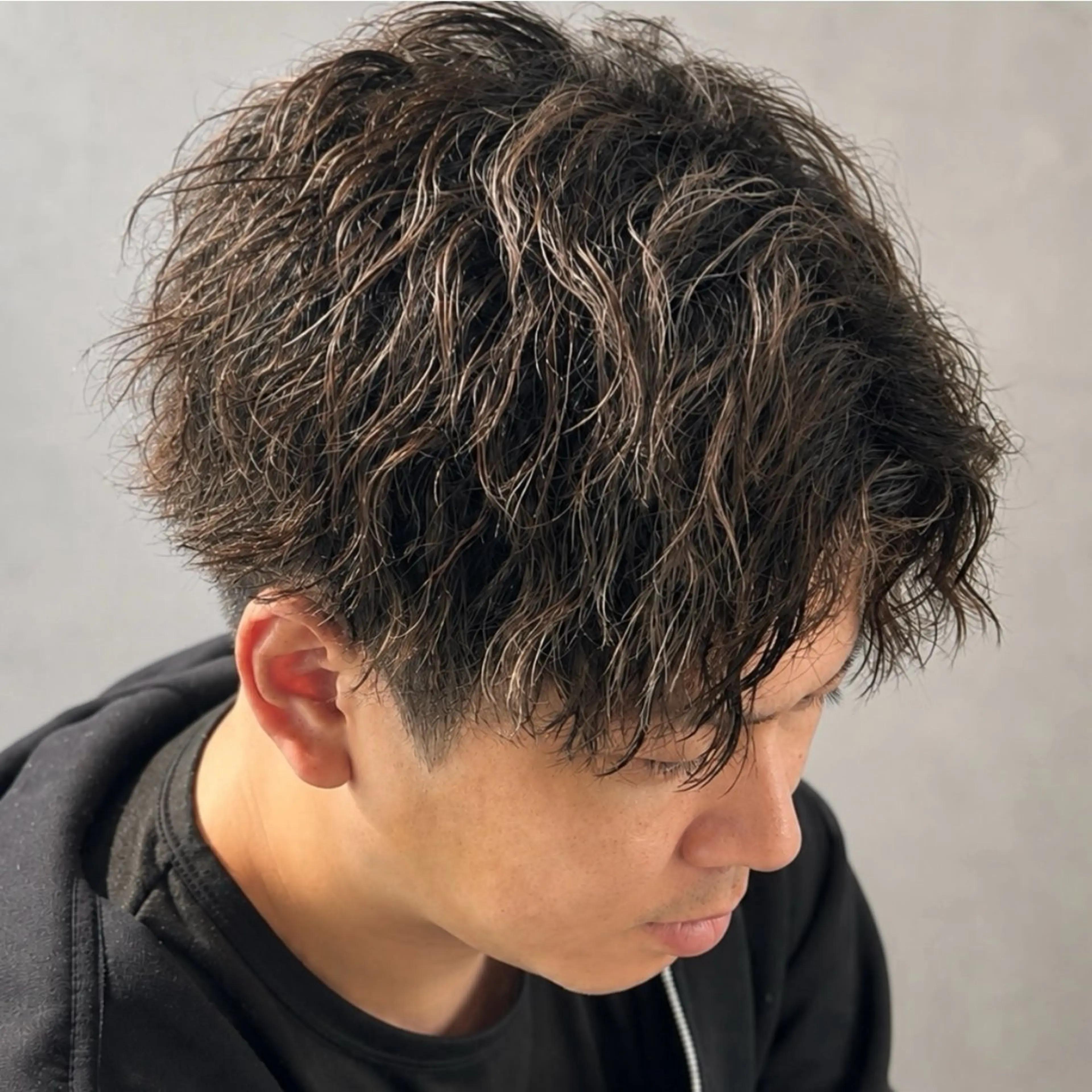 パーマ メンズ メンズパーマ ツイストスパイラルパーマ スパイラルパーマ カット パーマ 安部 真弘のヘアスタイル