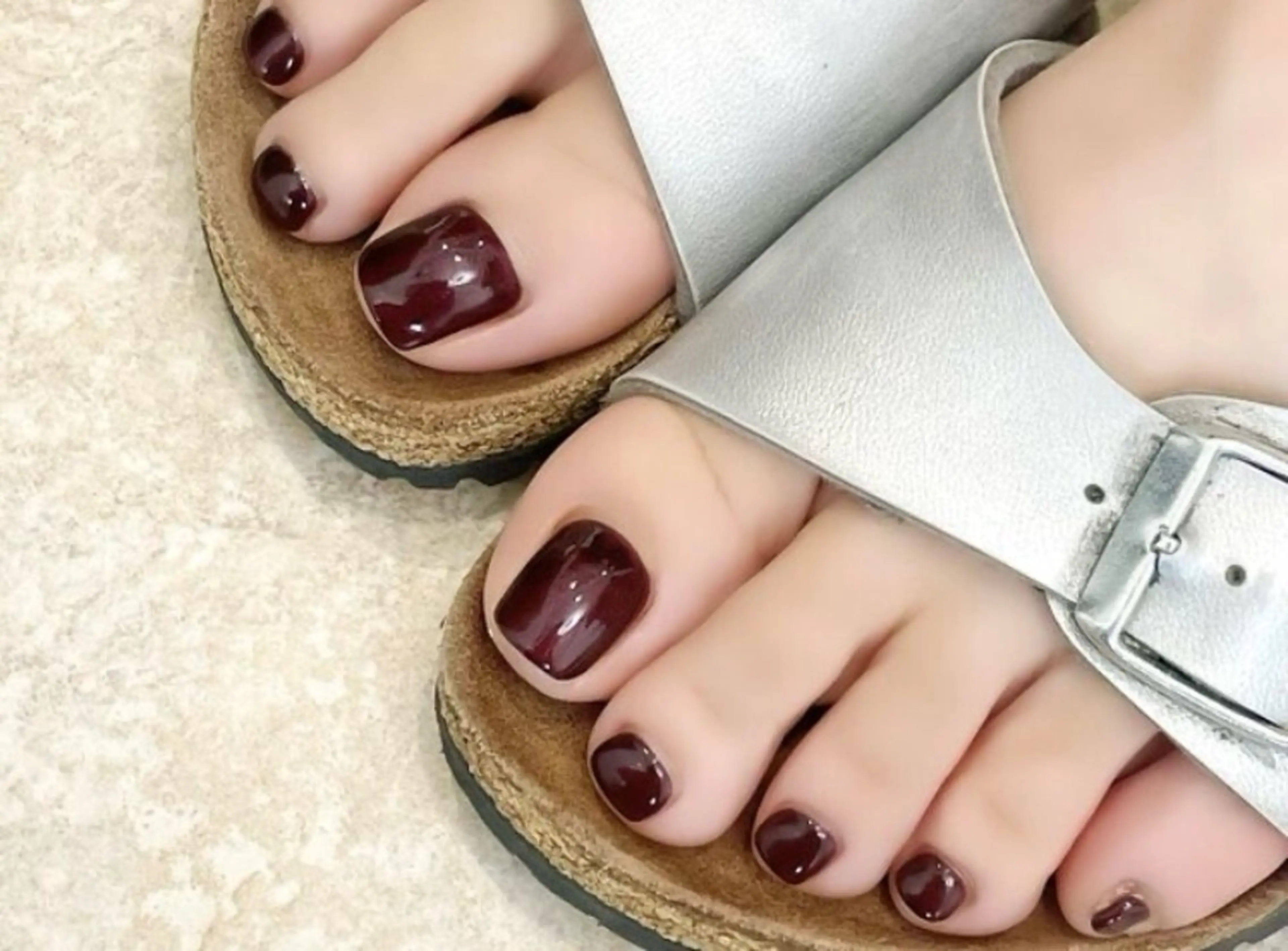 ネイル フットネイル ワンカラーネイル Mayu .のネイルデザイン
