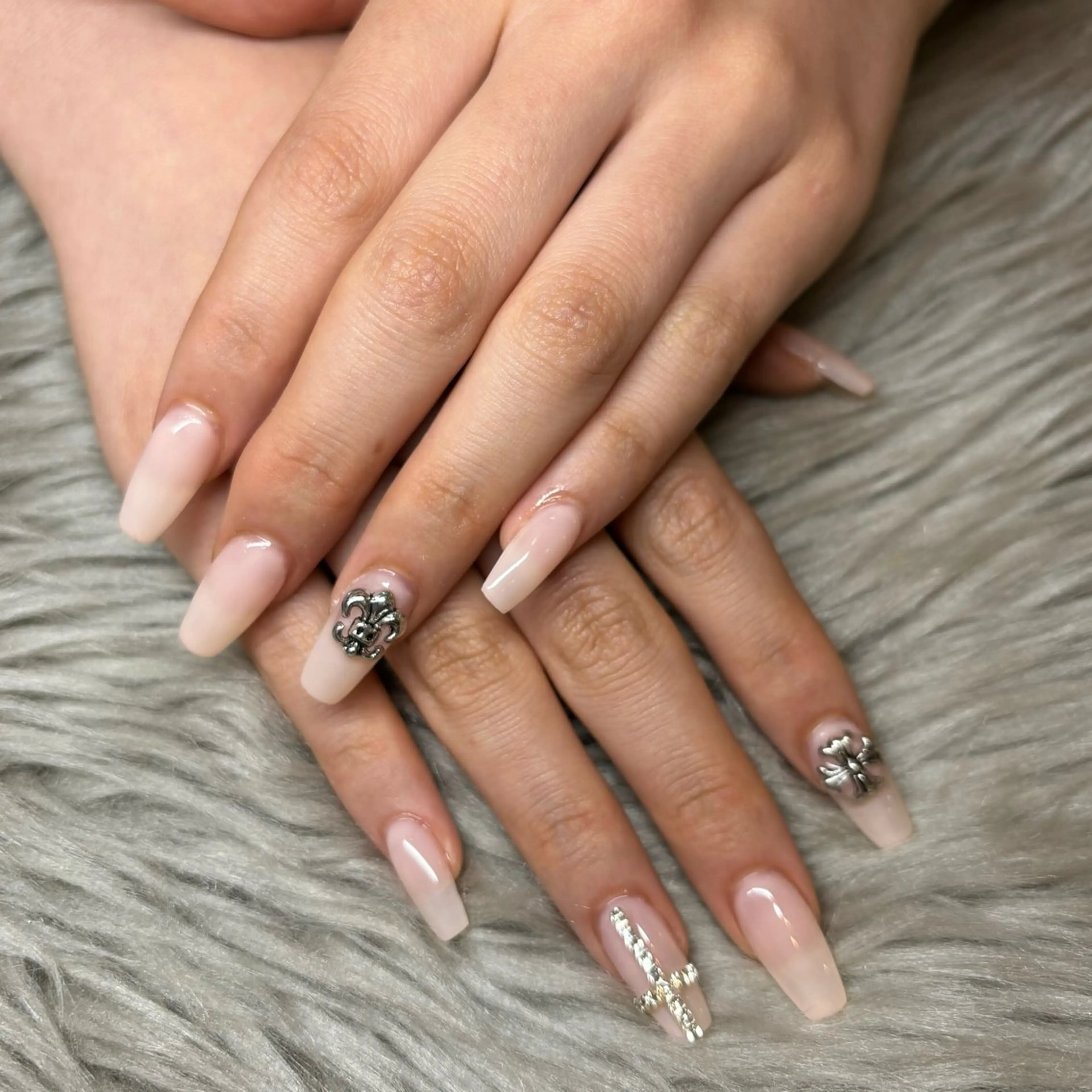 ネイル Tobayama 🐈‍⬛໒꒱· ﾟのネイルデザイン