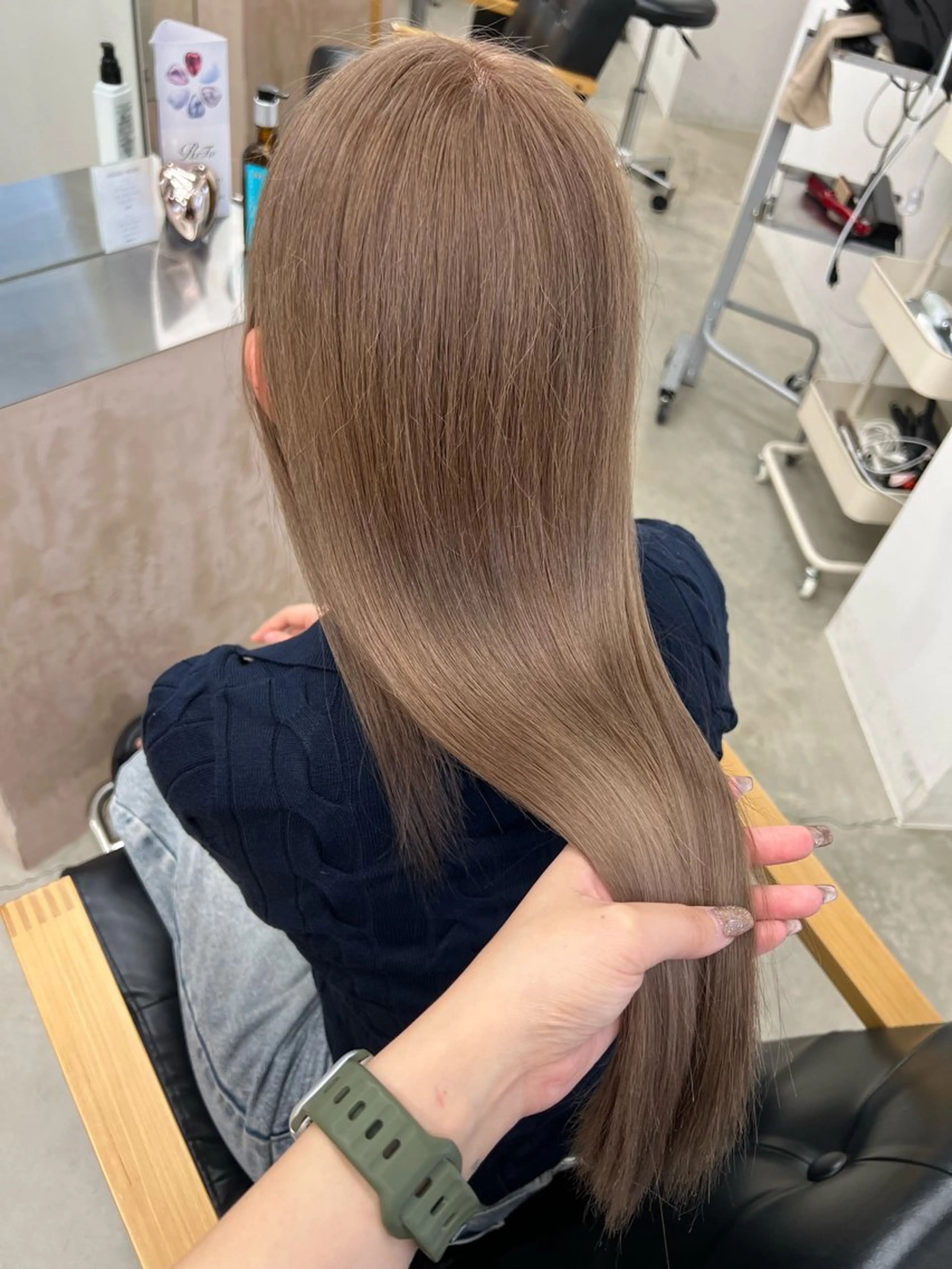 ロング トリートメント ヘアカラー vince. moekoのヘアスタイル