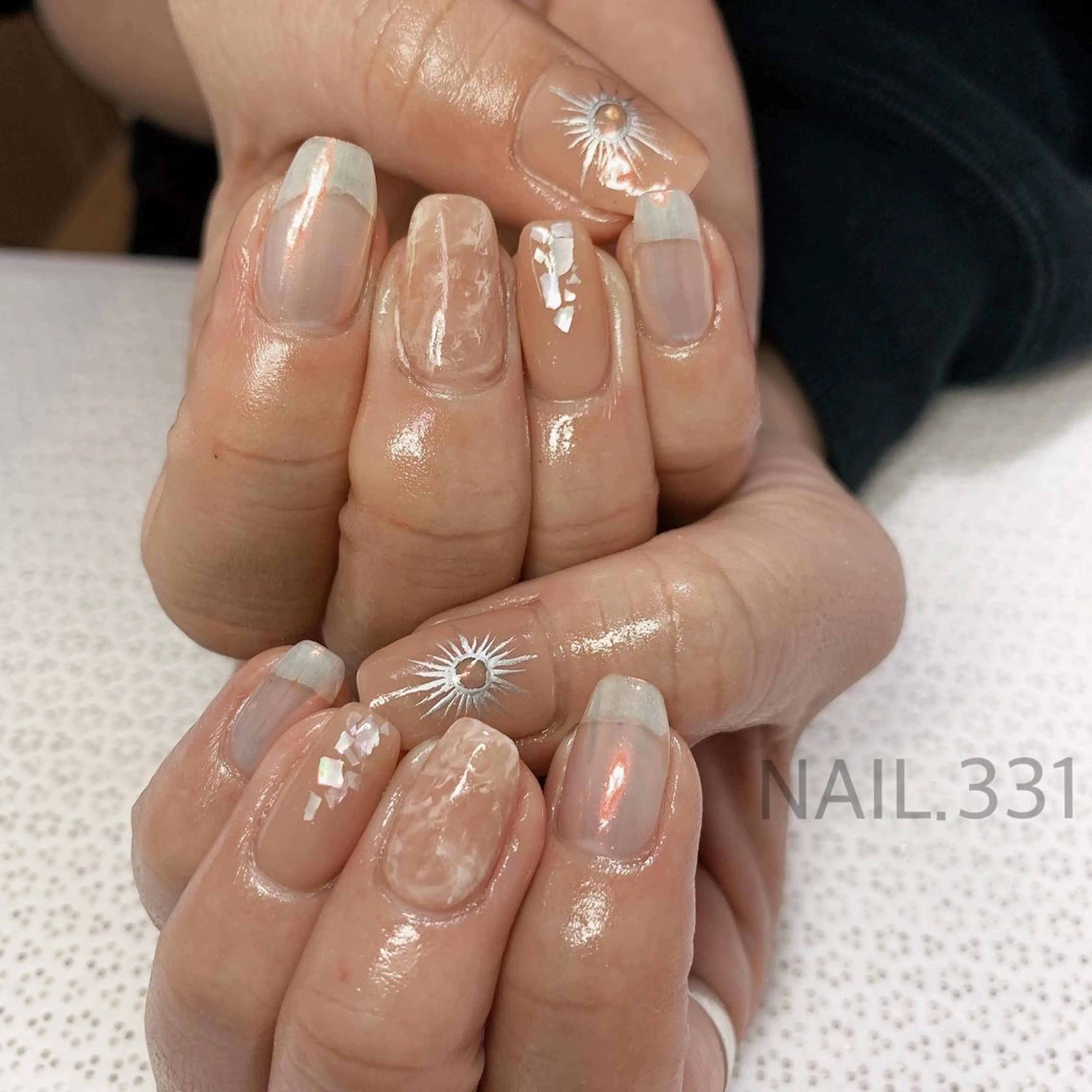 ネイル アートネイル オーロラネイル キラキラネイル 持ち込み Nail 331のネイルデザイン