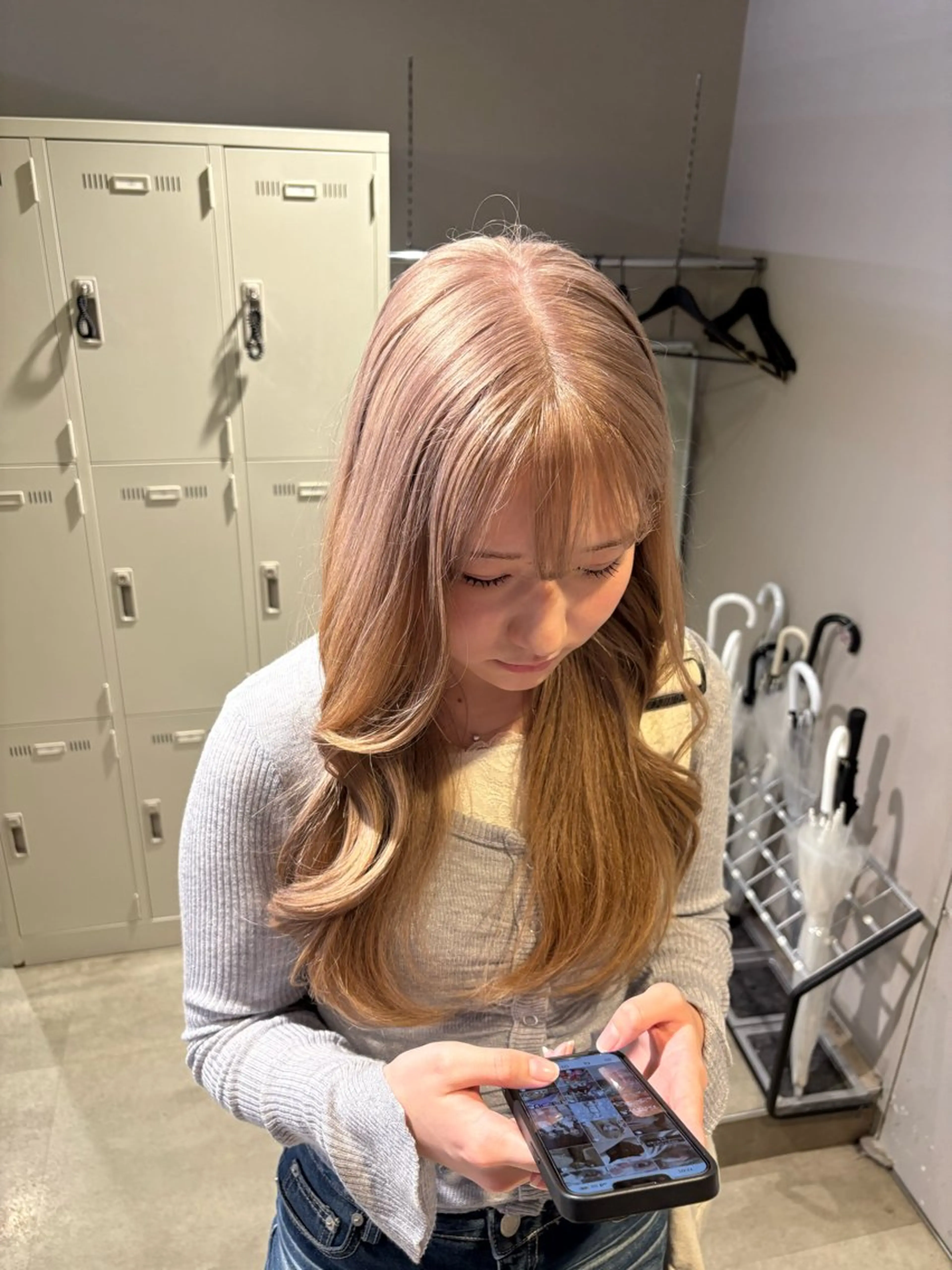 カラー ヘアカラー トリートメント 透明感ベージュ🤎 ナチュラルレイヤーのヘアスタイル