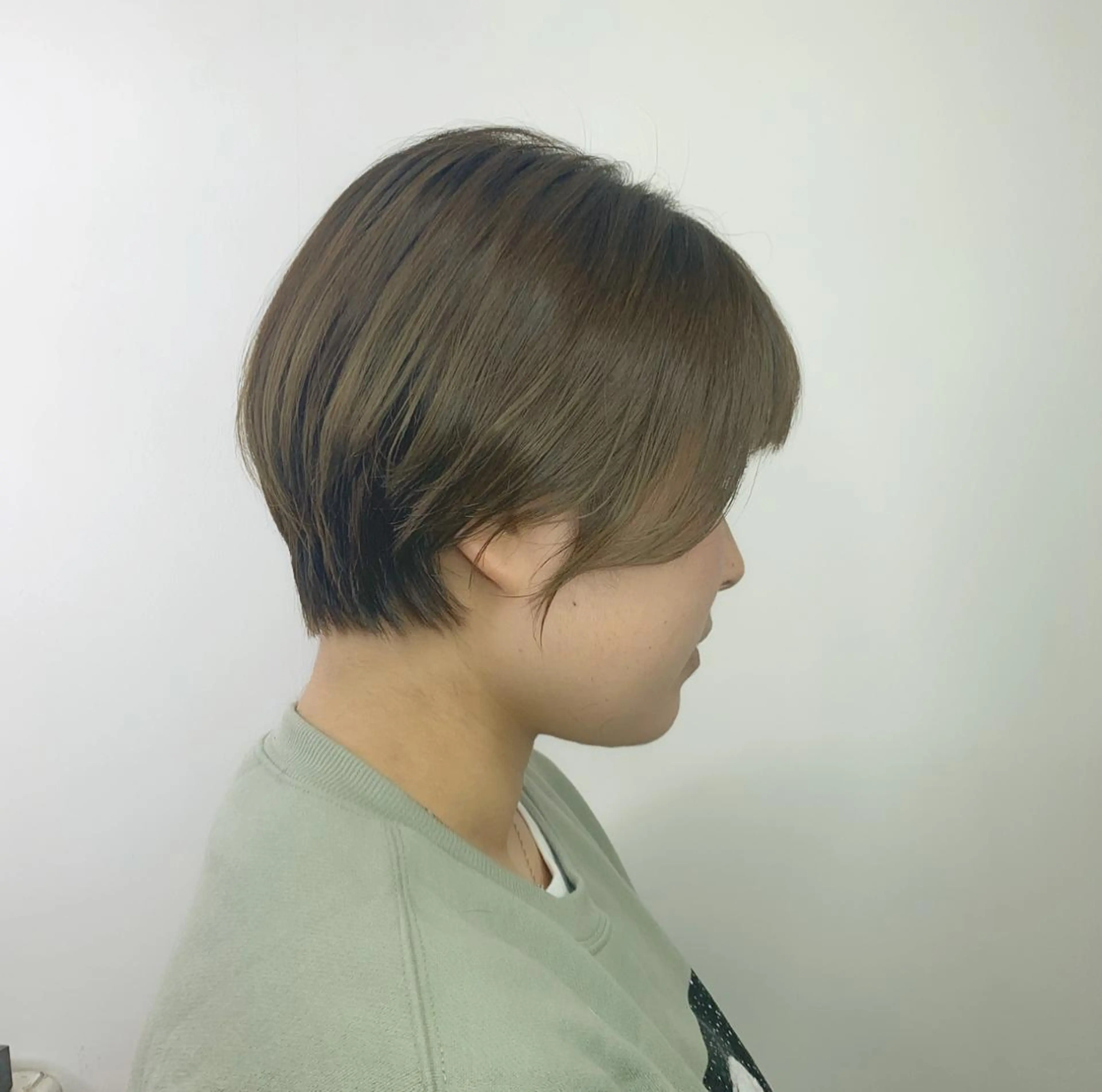 ショート カラー stylist店長 岡本真依のヘアスタイル