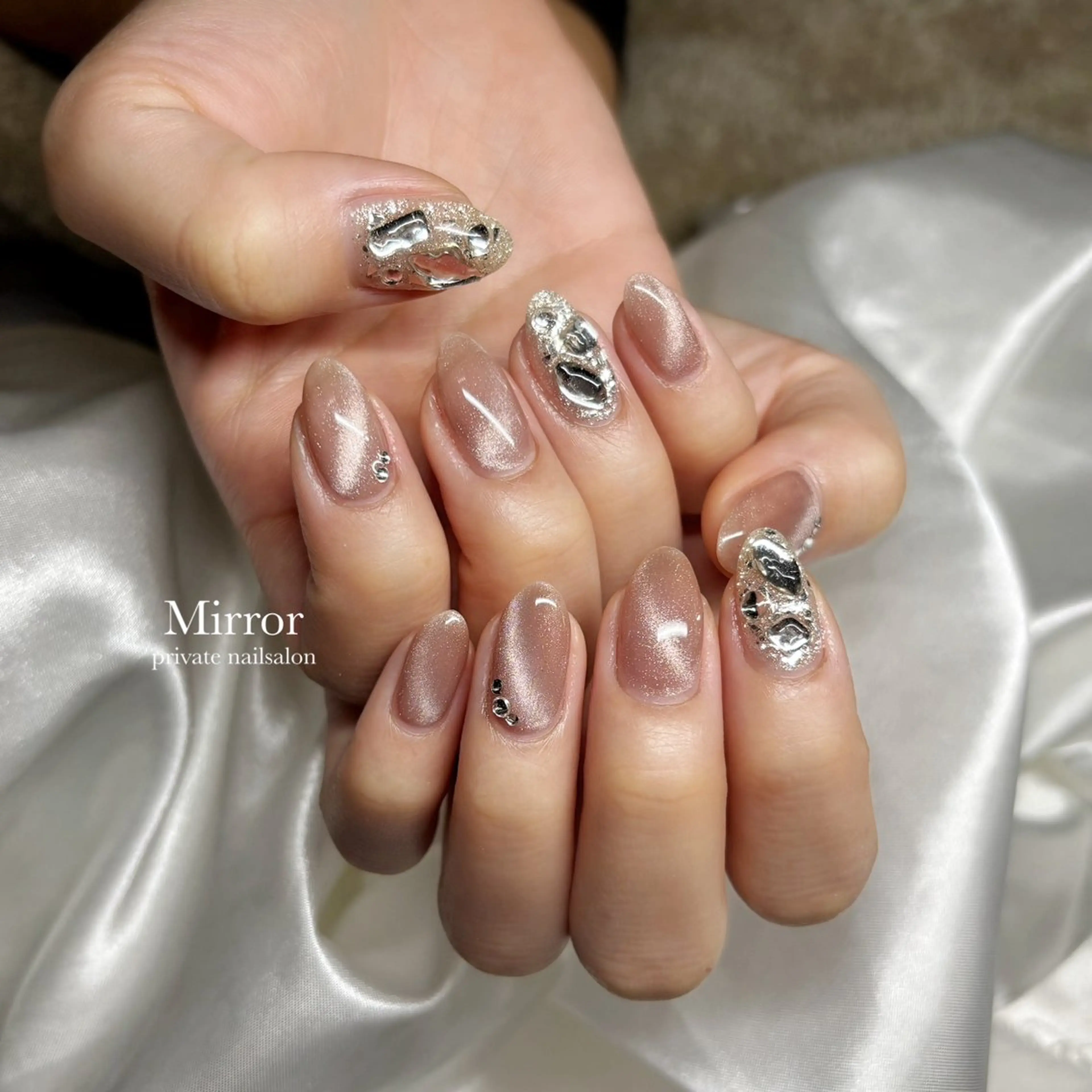 ネイル nailsalon Mirrorのネイルデザイン