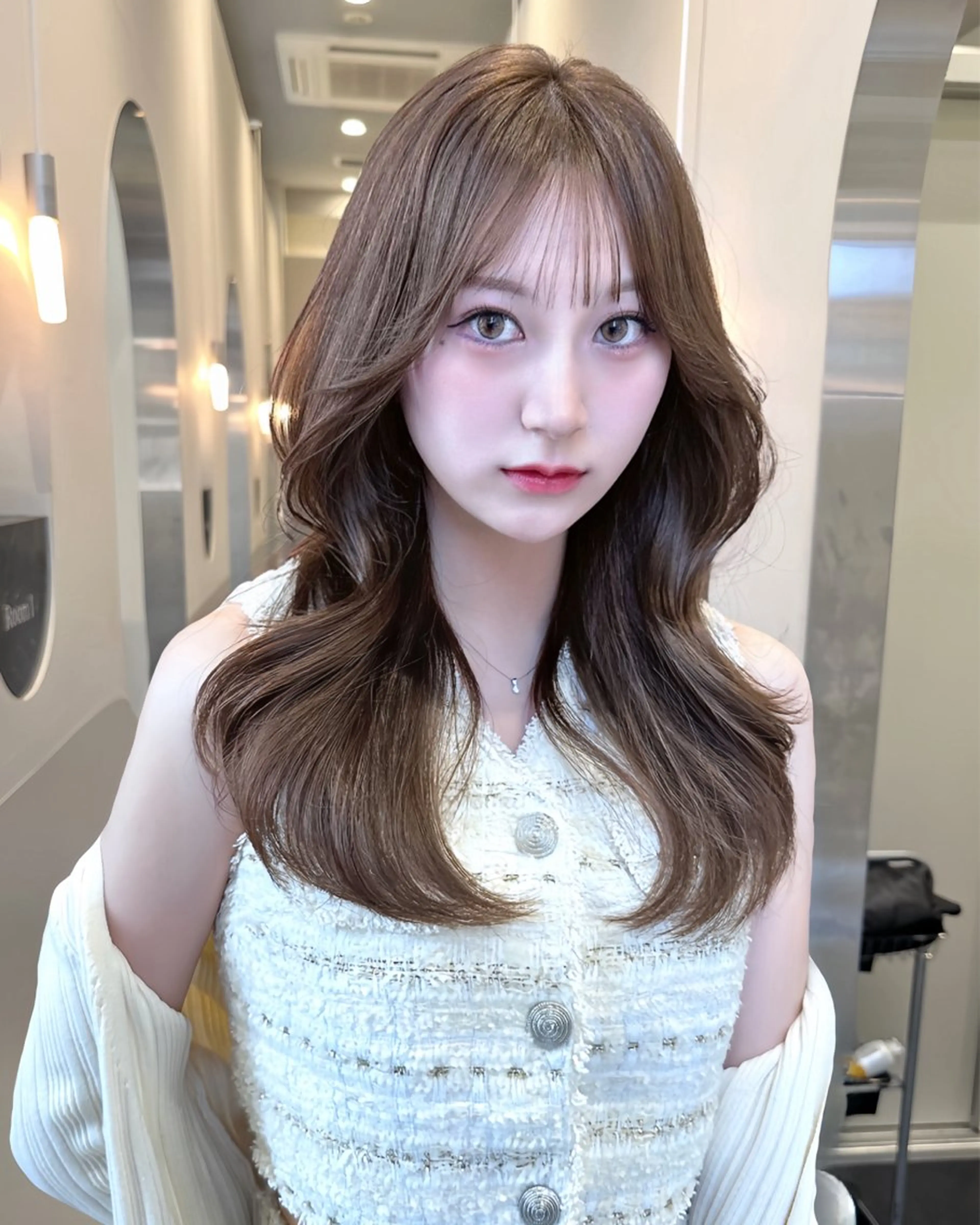 セミロング ダブルカラー🤍 髪質改善／原島のヘアスタイル
