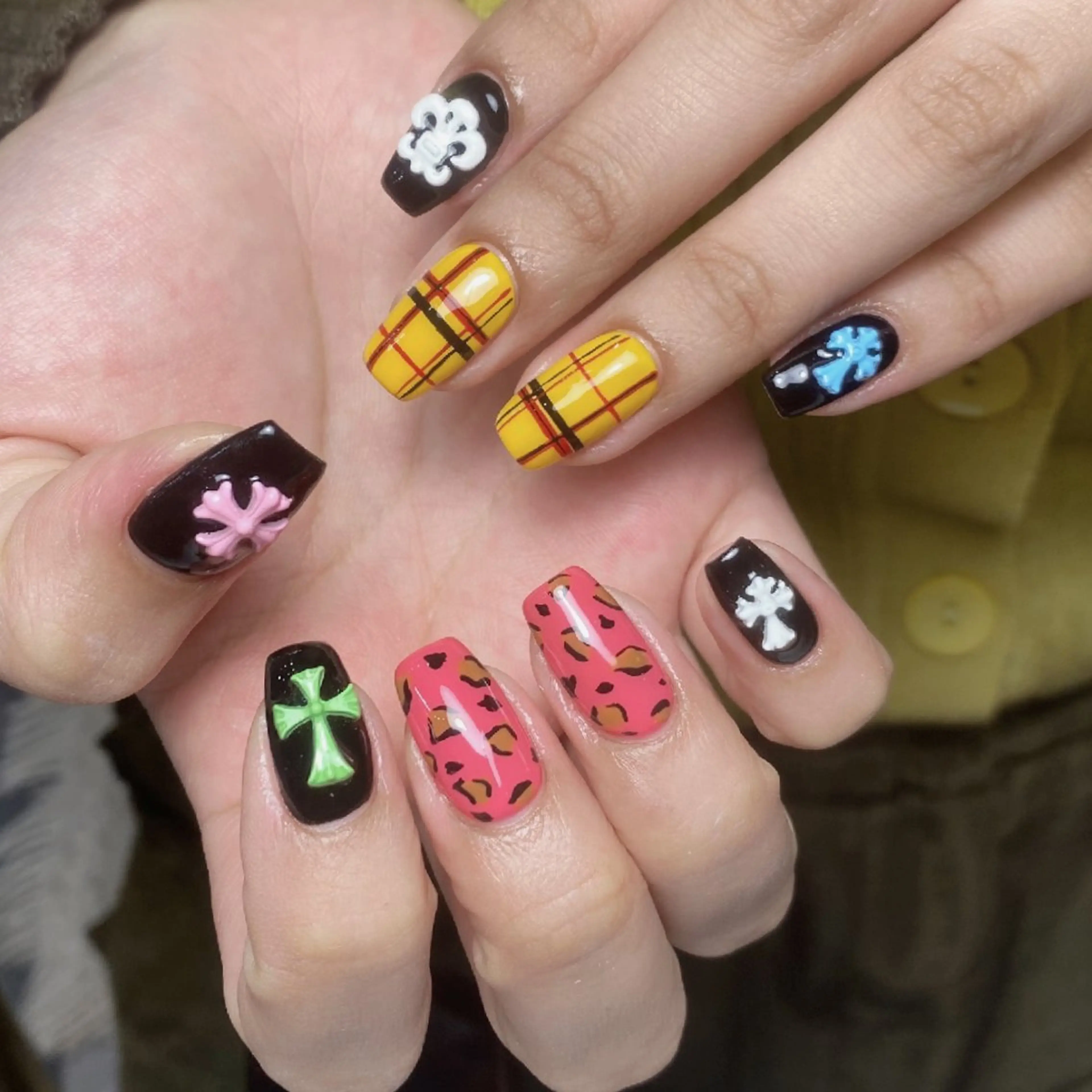 ネイル チークネイル フレンチネイル ジェルネイル ガラスフレンチ キラキラネイル ハンドネイル UM Nail Salonのネイルデザイン