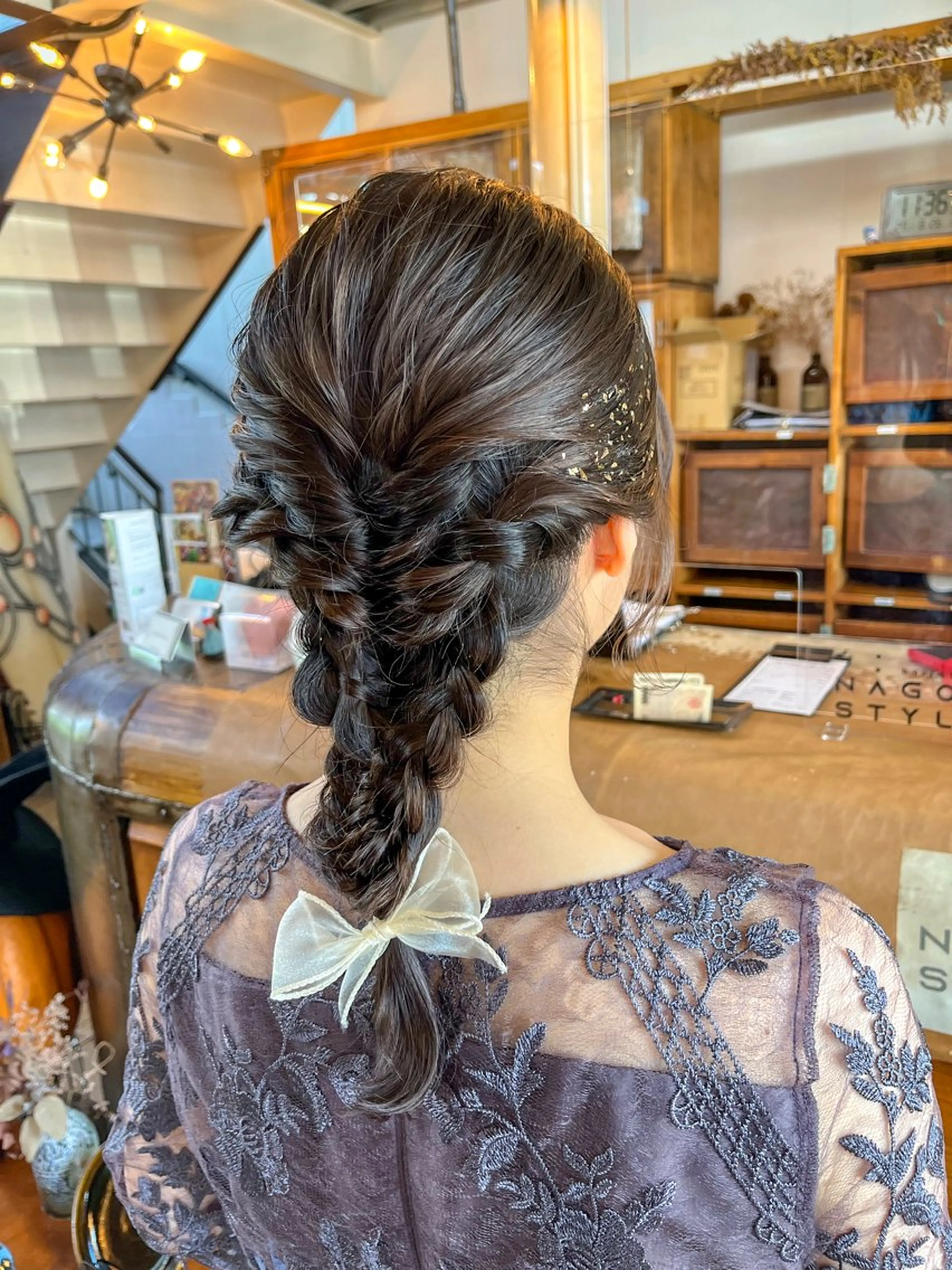 セミロング ヘアアレンジ ヘアセット 佐藤 美聡のヘアスタイル