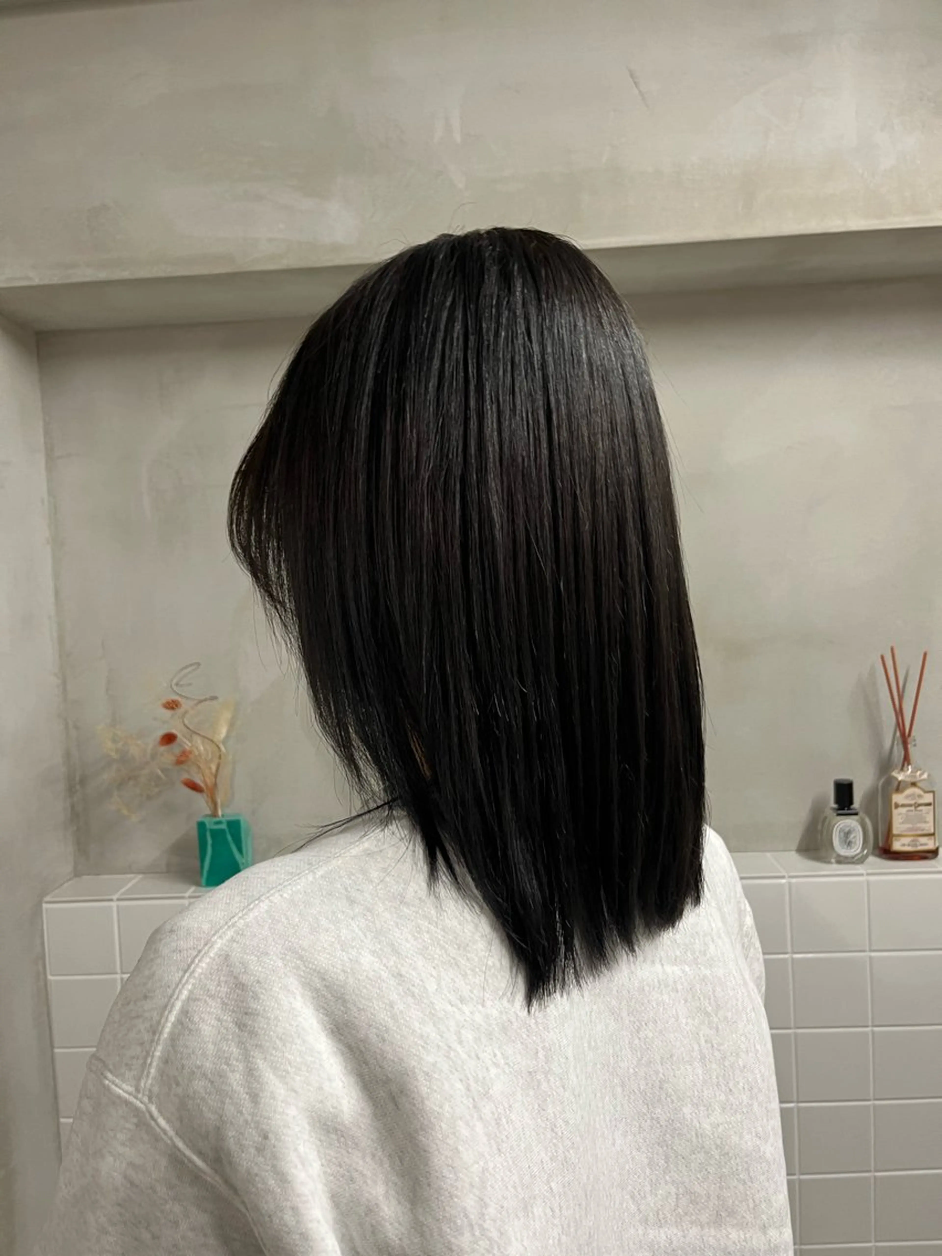 セミロング カラー アッシュ オリーブアッシュ anon Loemのヘアスタイル