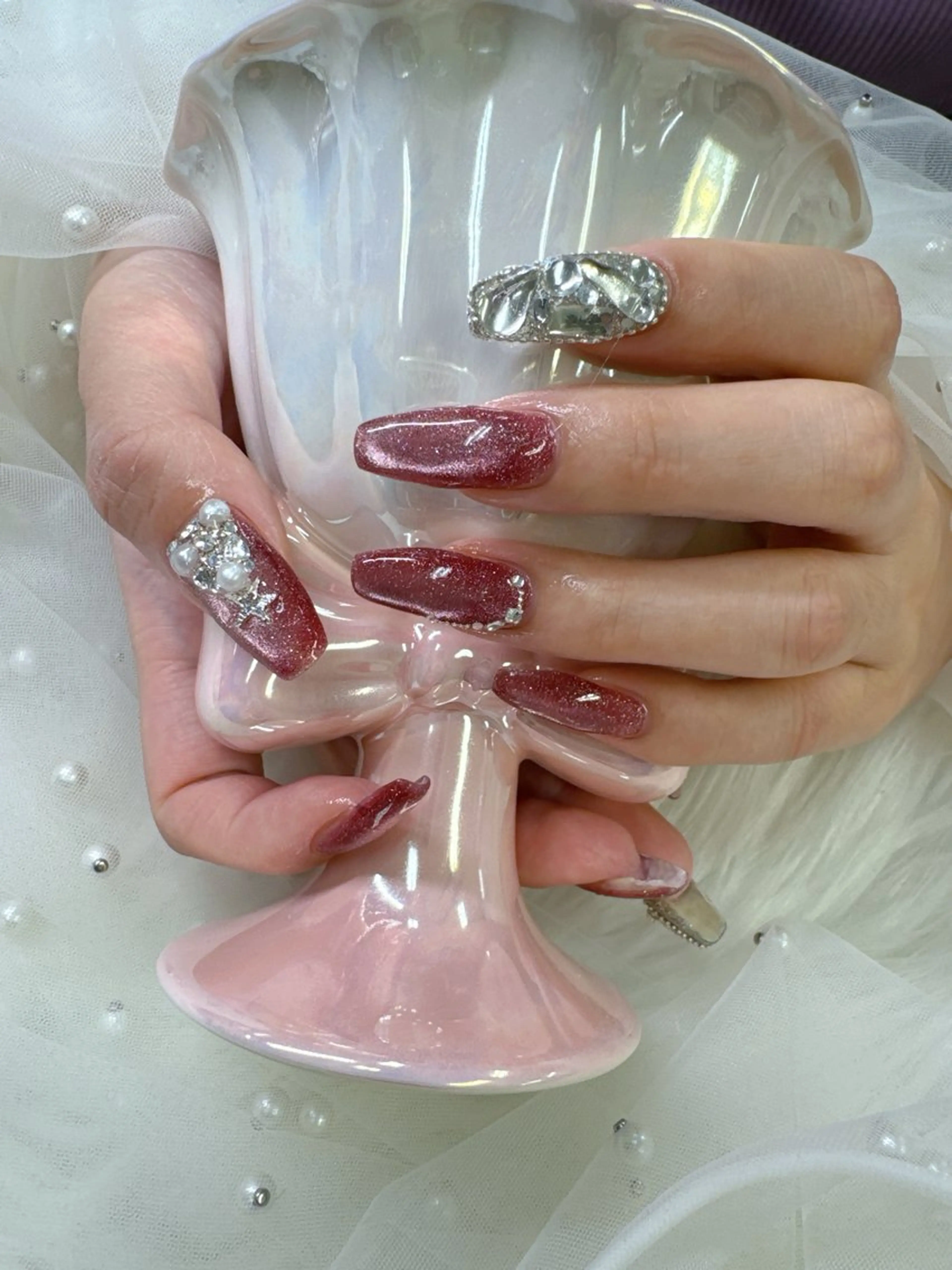 ネイル フレンチネイル ジェルネイル ガラスフレンチ ロングネイル マグネットネイル ハンドネイル Queeens nailのネイルデザイン