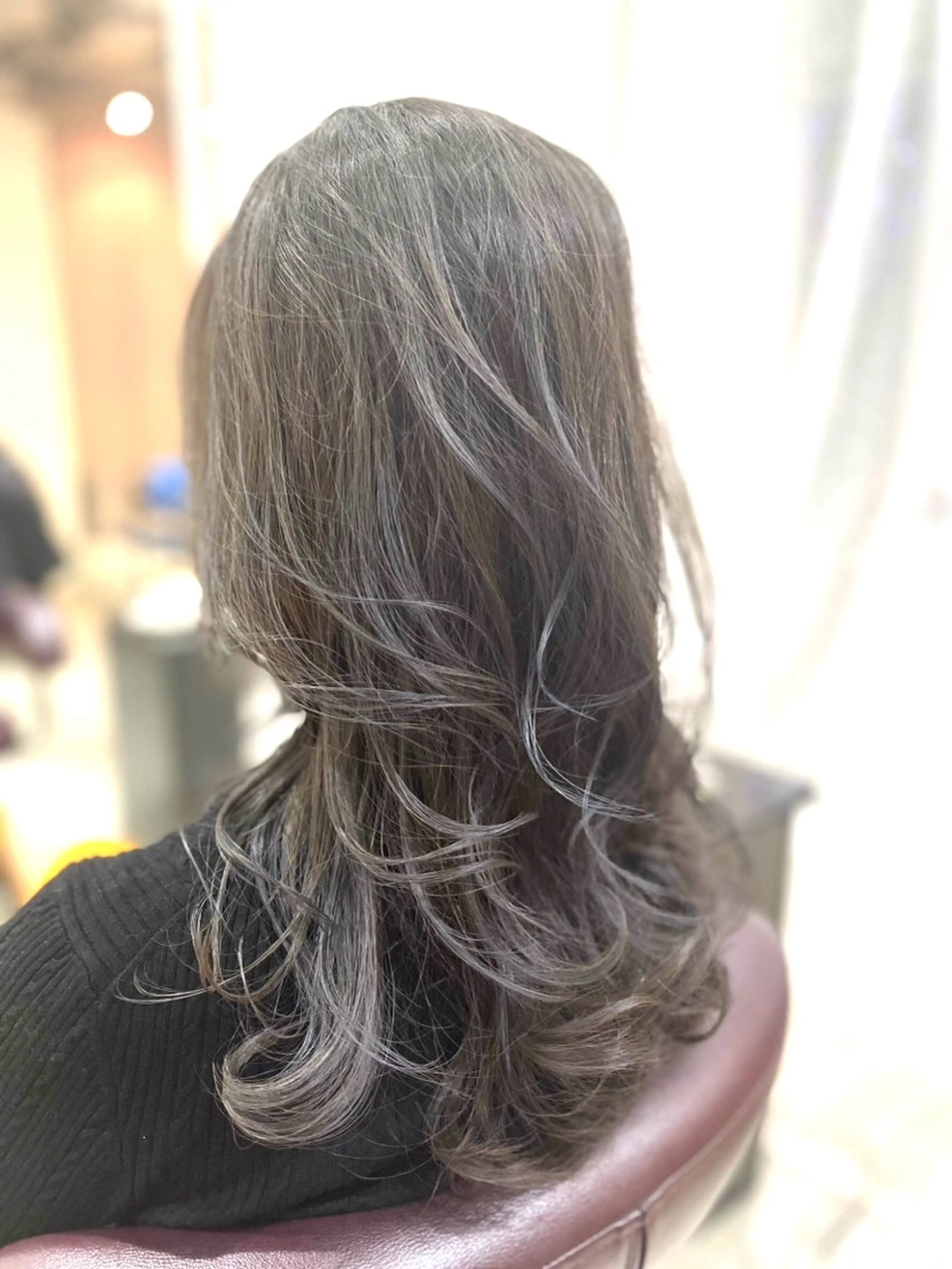 セミロング カラー 中村 よしひでのヘアスタイル