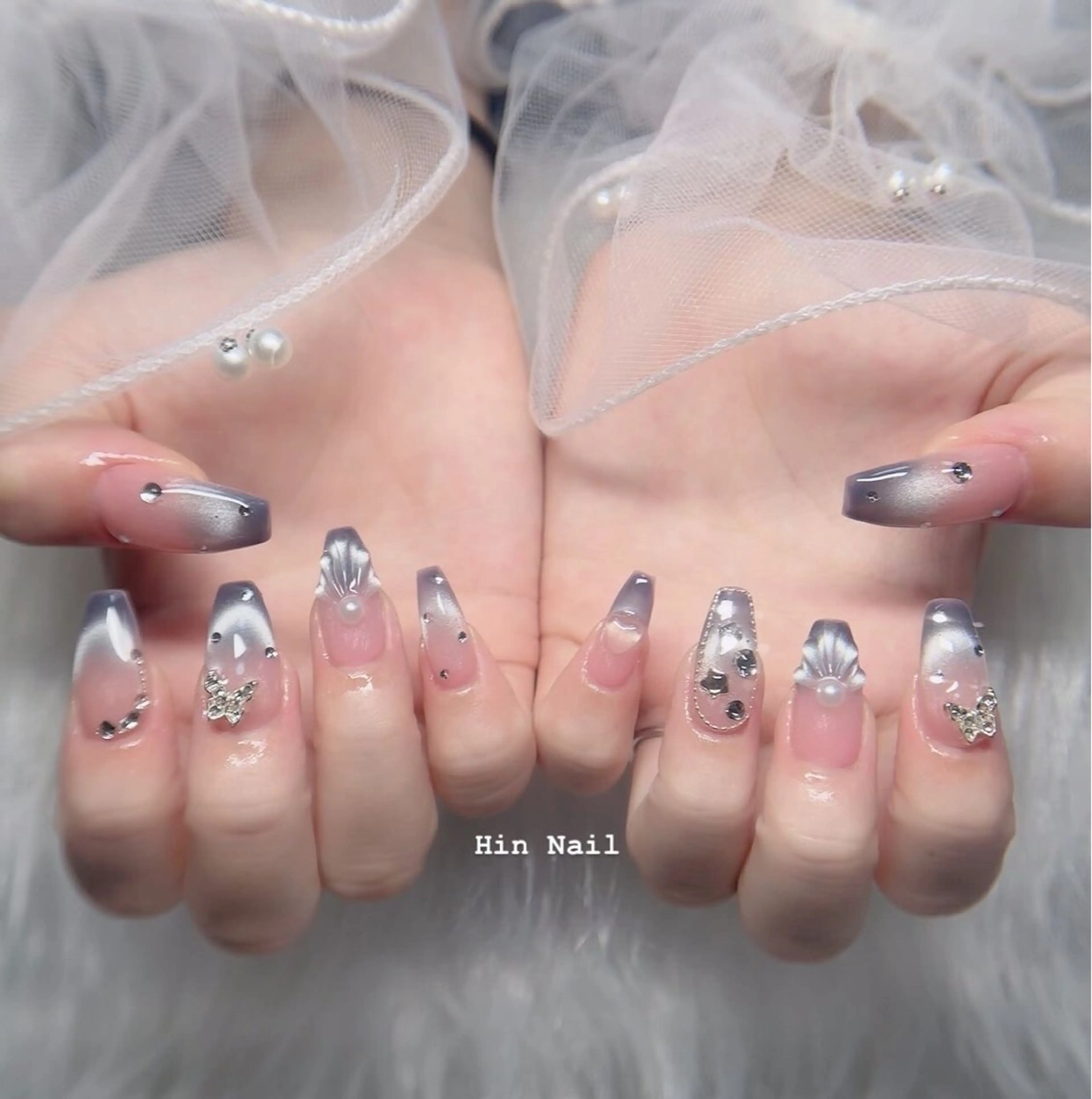 ネイル ハンドネイル Hin Nailsのネイルデザイン
